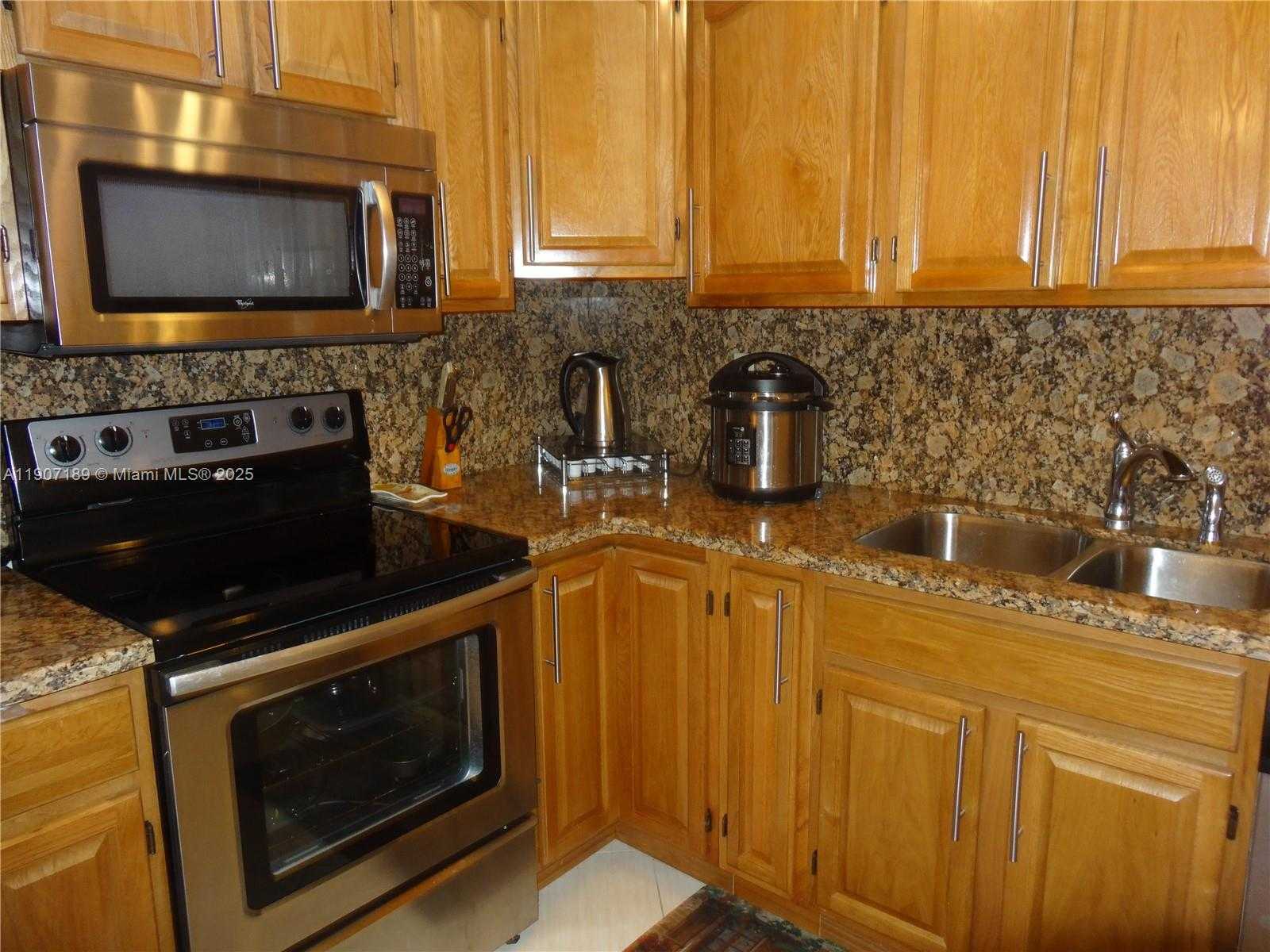 Small Image of 600 THREE ISLANDS BLVD #817, Hallandale Beach Number 16