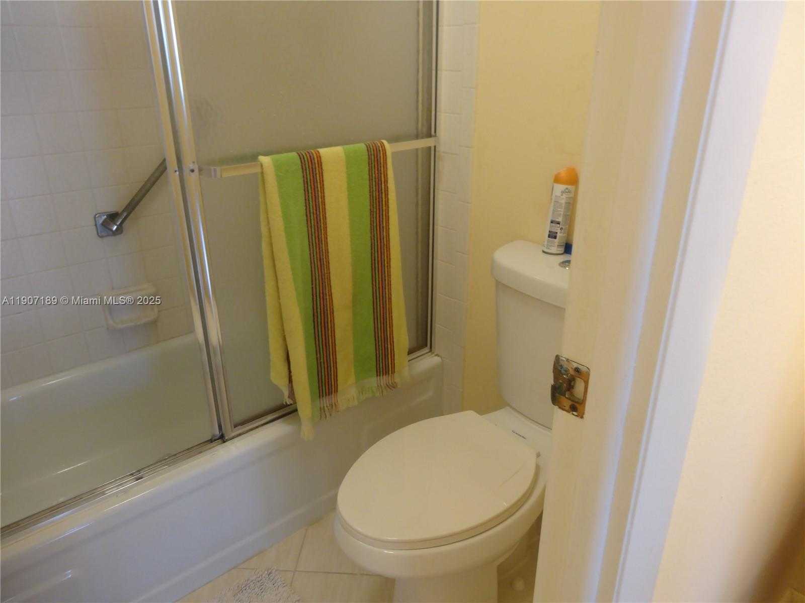 Small Image of 600 THREE ISLANDS BLVD #817, Hallandale Beach Number 20