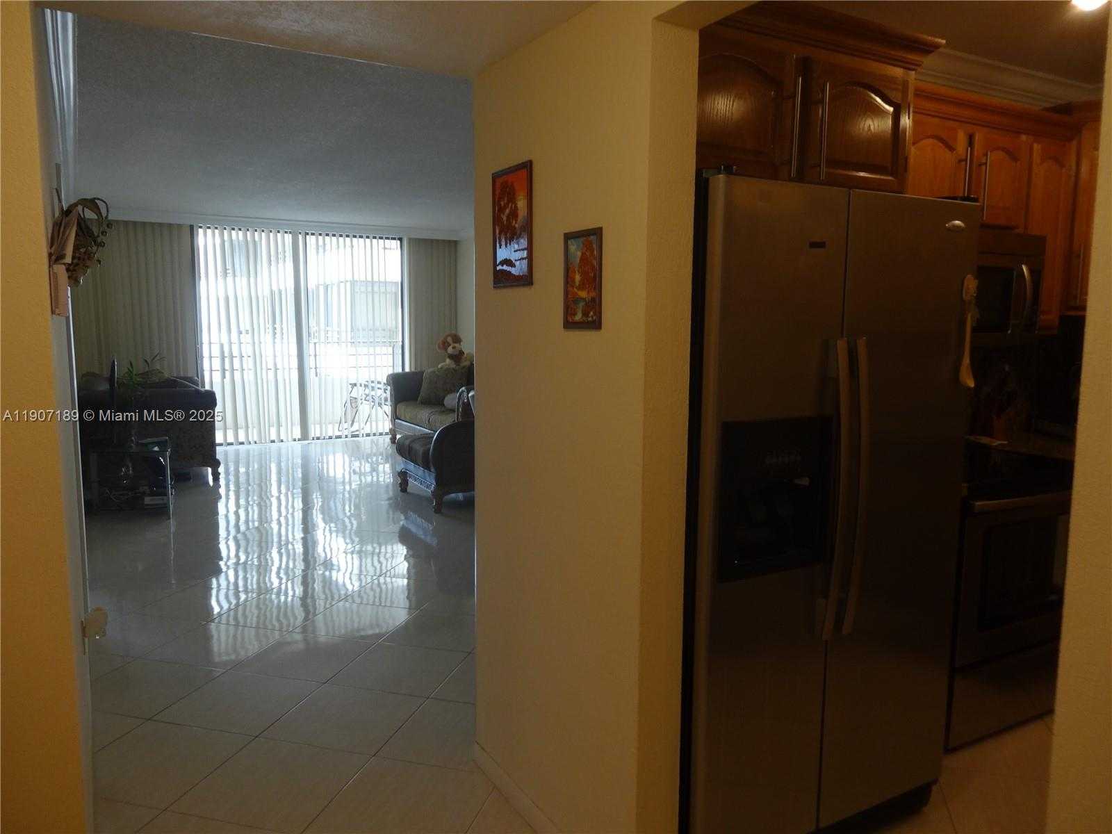 Small Image of 600 THREE ISLANDS BLVD #817, Hallandale Beach Number 22