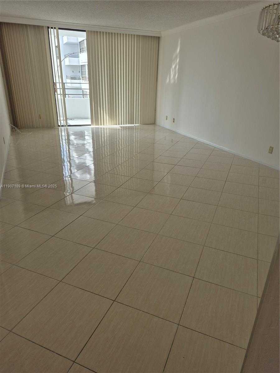 Small Image of 600 THREE ISLANDS BLVD #817, Hallandale Beach Number 23