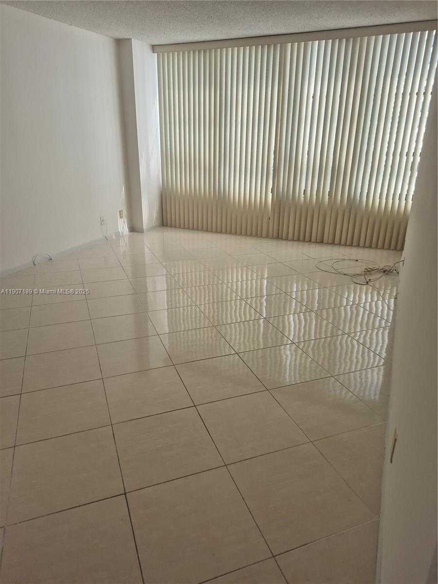 Small Image of 600 THREE ISLANDS BLVD #817, Hallandale Beach Number 24