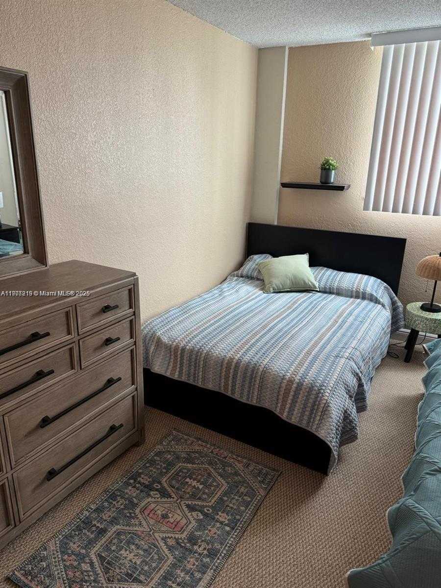 Small Image of 19380 COLLINS AVE #707, Sunny Isles Beach Number 7