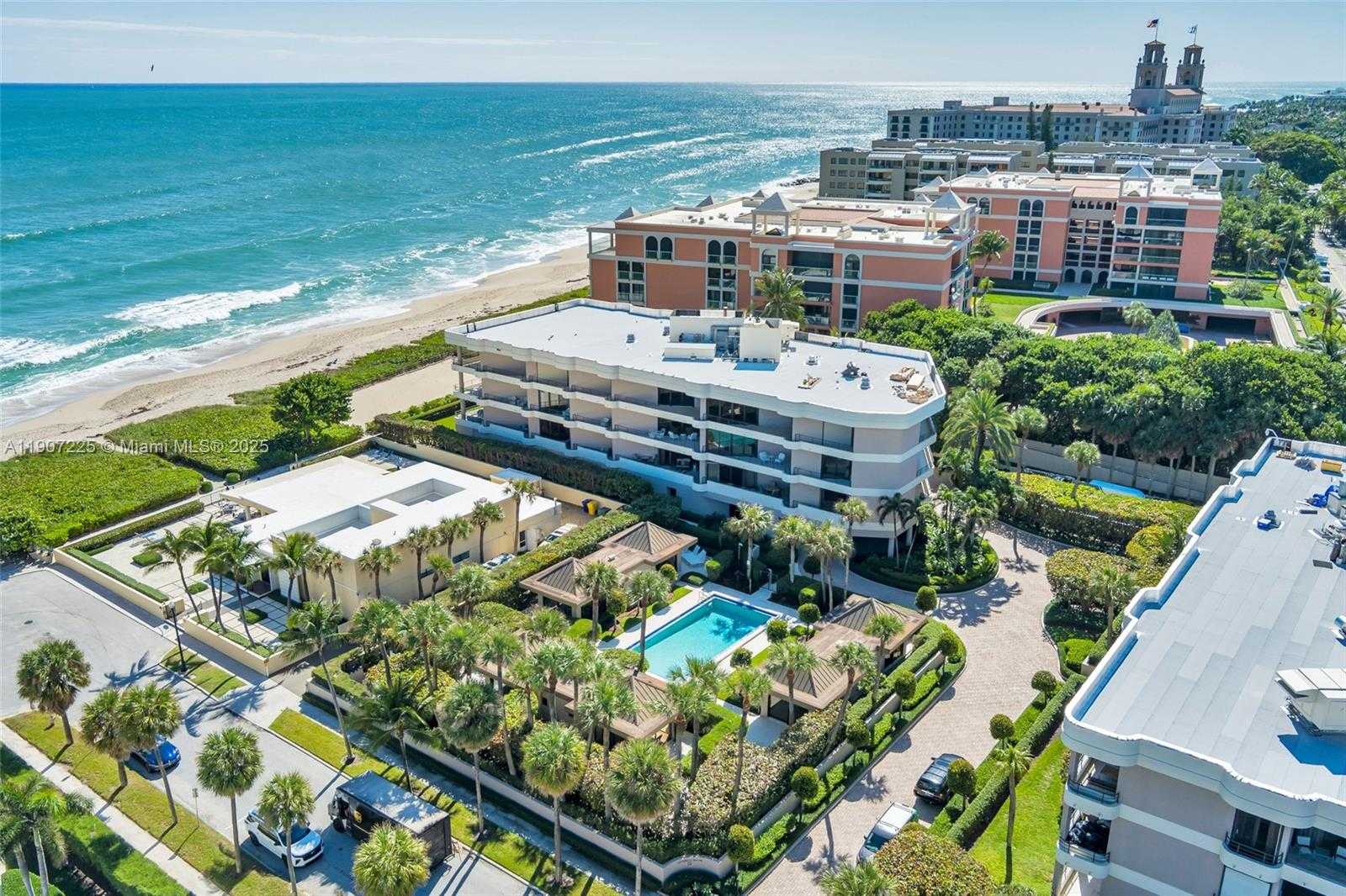 Small Image of 110 SUNSET AVE #4A, Palm Beach Number 1