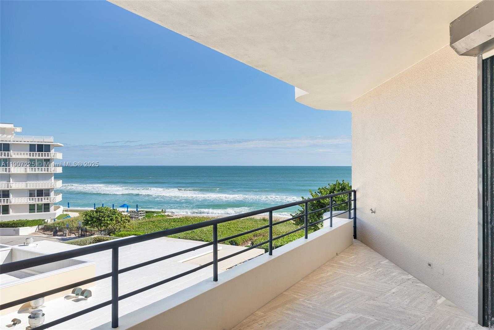 Small Image of 110 SUNSET AVE #4A, Palm Beach Number 12