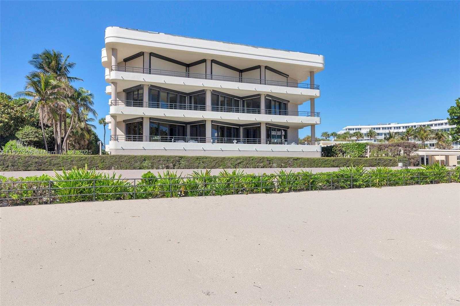 Small Image of 110 SUNSET AVE #4A, Palm Beach Number 21