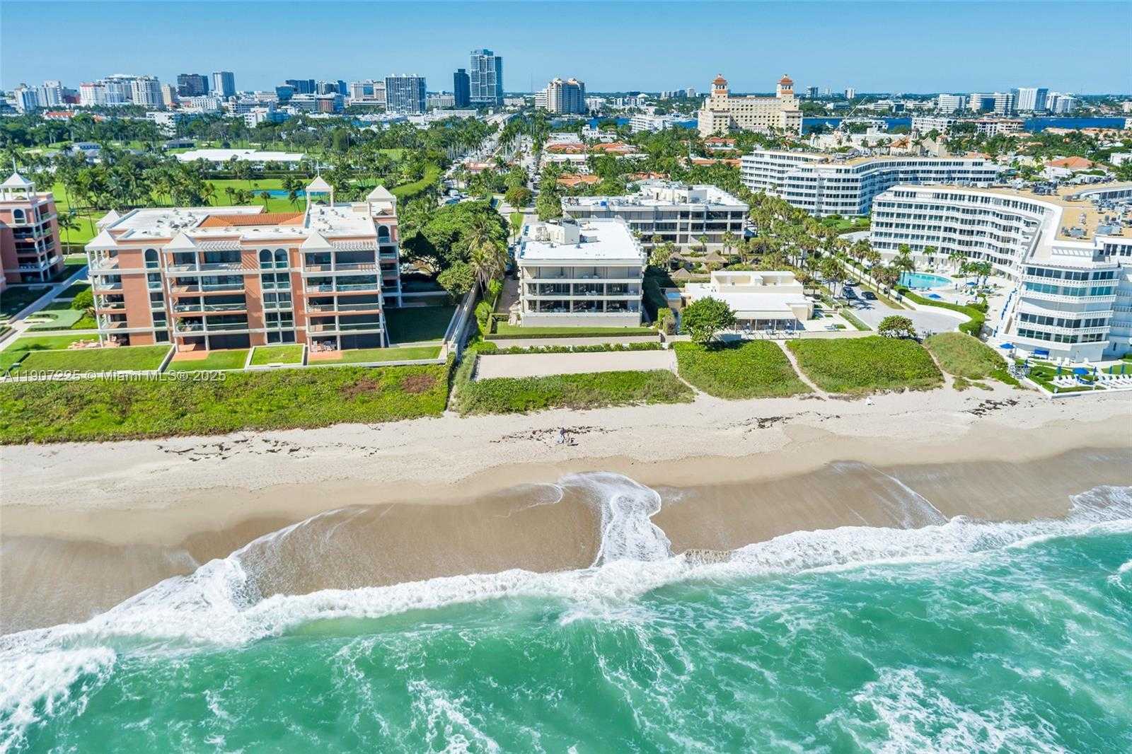 Small Image of 110 SUNSET AVE #4A, Palm Beach Number 24