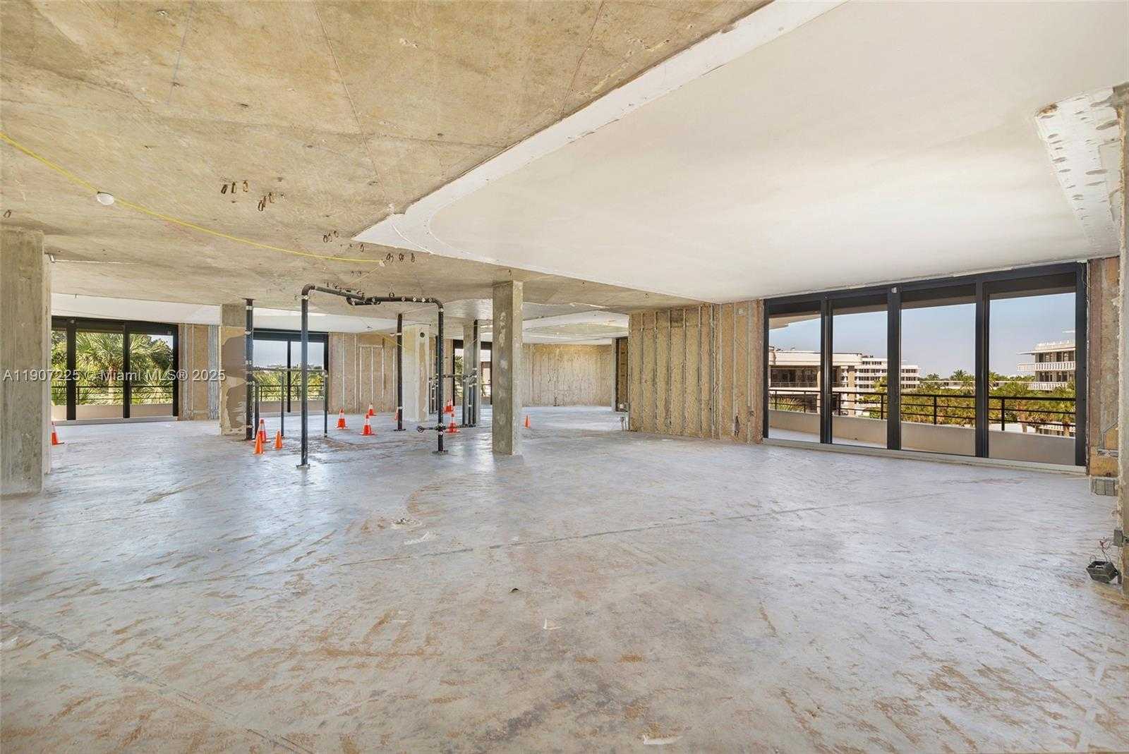 Small Image of 110 SUNSET AVE #4A, Palm Beach Number 8