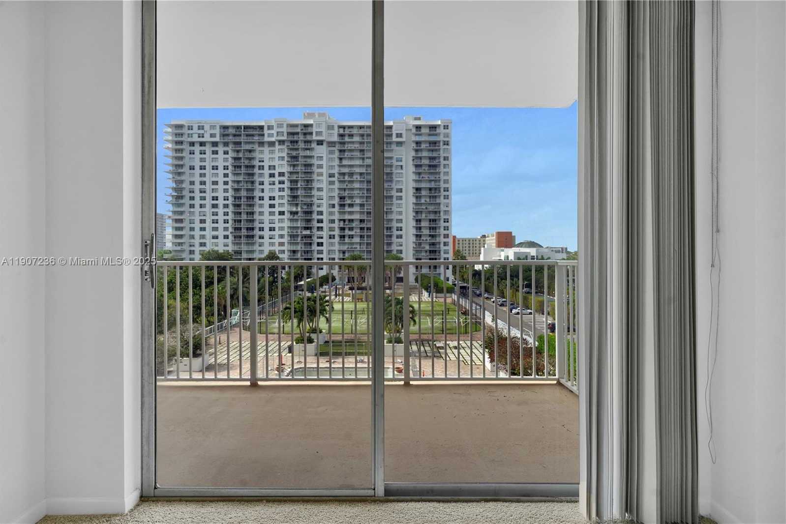 Small Image of 2851 NORTH EAST 183RD ST #504E, Aventura Number 10
