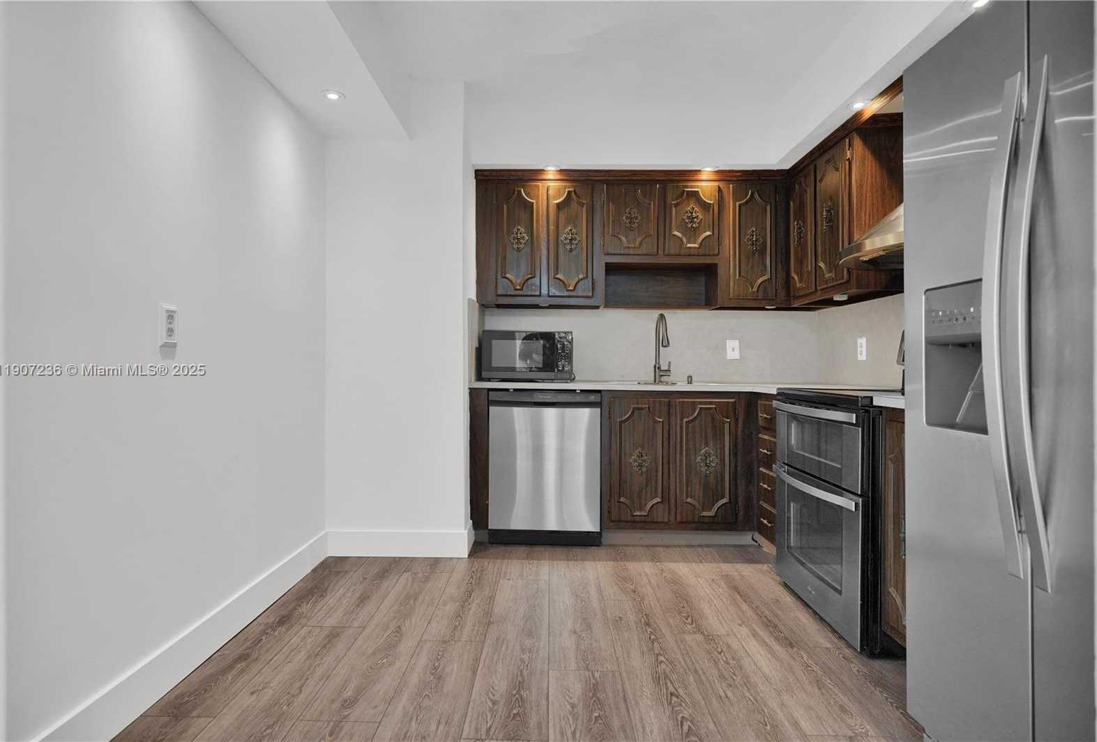 Small Image of 2851 NORTH EAST 183RD ST #504E, Aventura Number 17