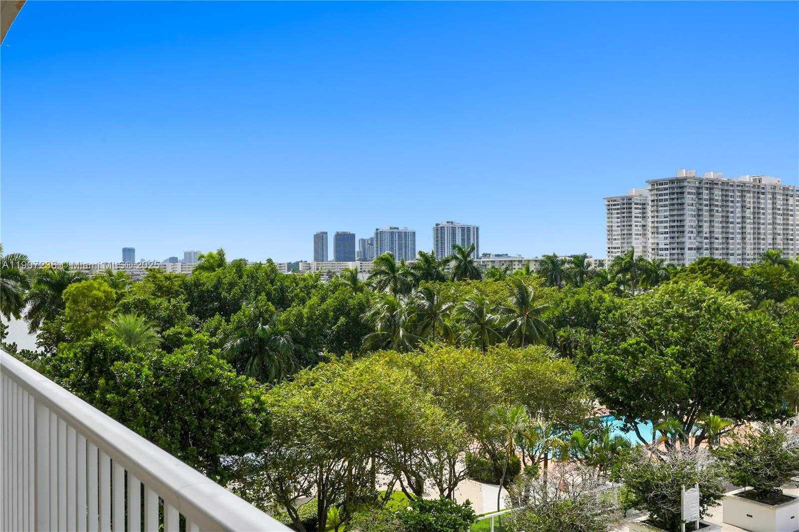 Small Image of 2851 NORTH EAST 183RD ST #504E, Aventura Number 19