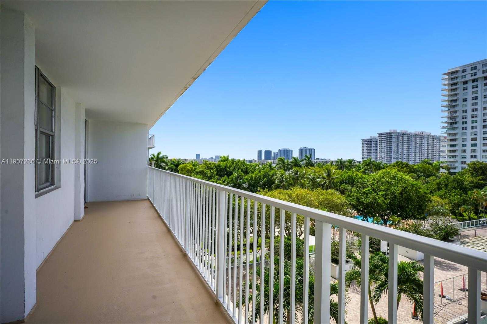 Small Image of 2851 NORTH EAST 183RD ST #504E, Aventura Number 20