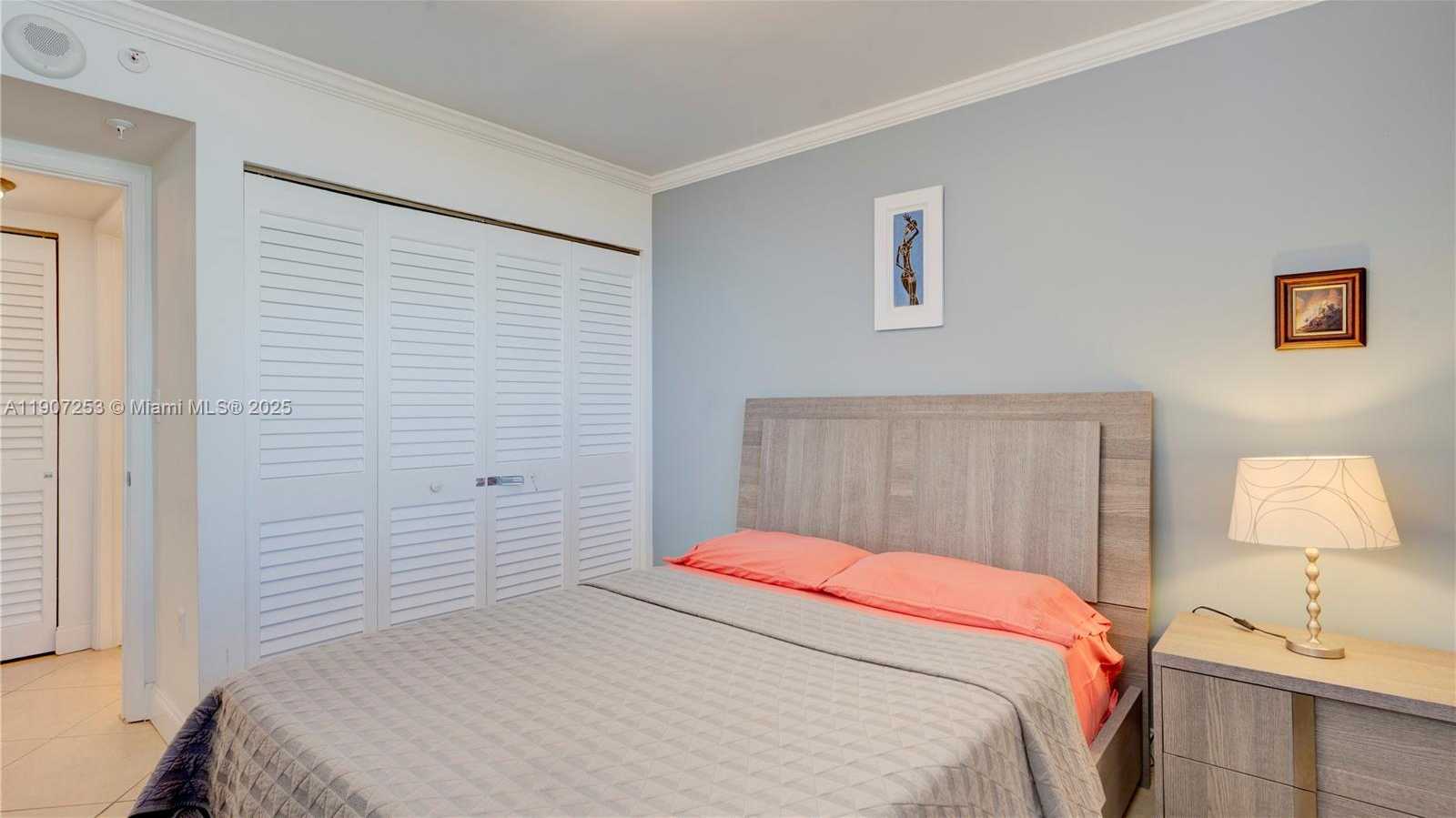 Small Image of 1688 WEST AVE #203, Miami Beach Number 14