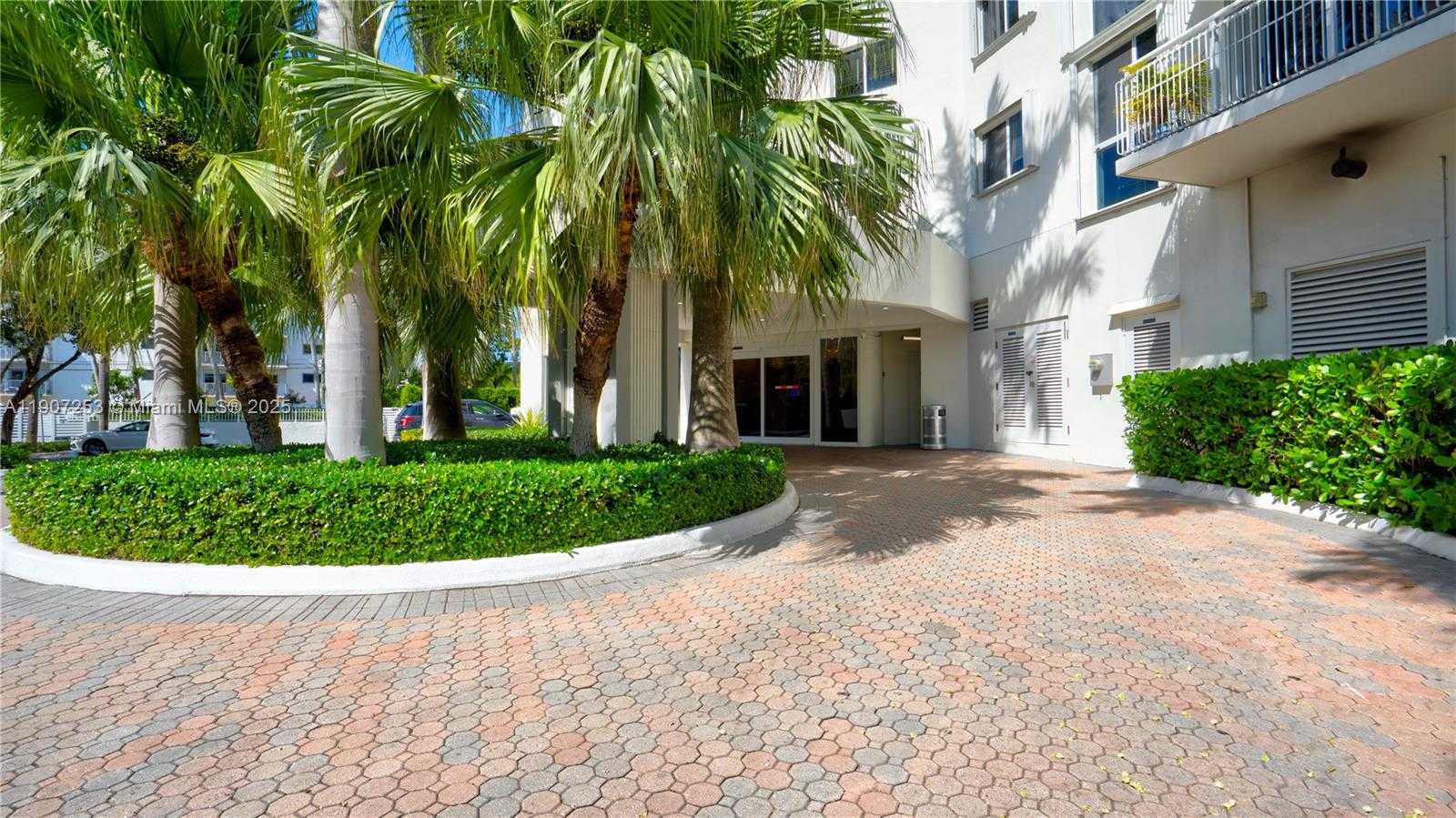Small Image of 1688 WEST AVE #203, Miami Beach Number 23