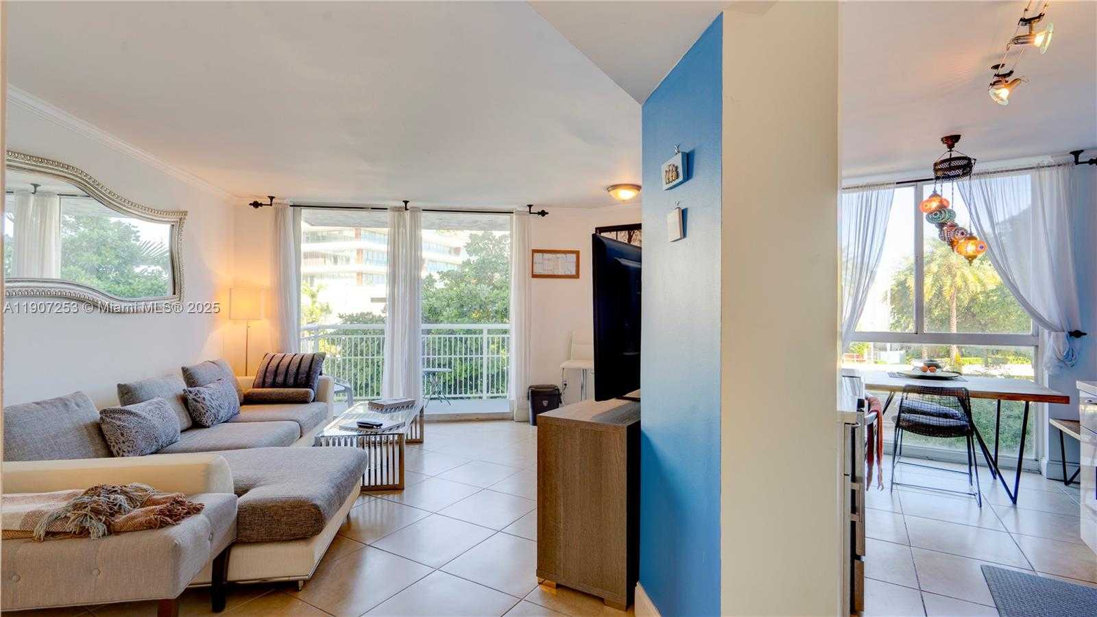 Small Image of 1688 WEST AVE #203, Miami Beach Number 3
