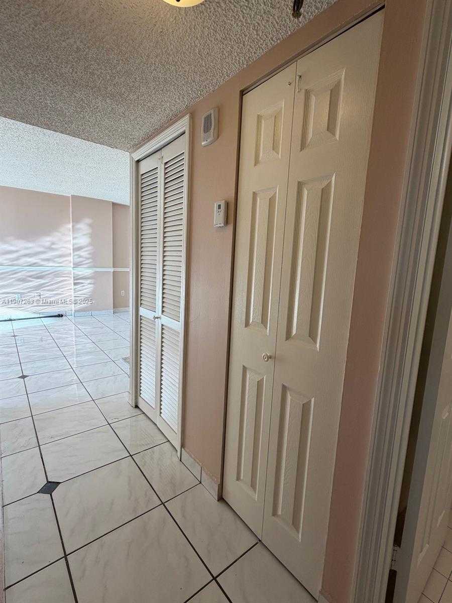 Small Image of 6061 COLLINS AVE #11A, Miami Beach Number 31