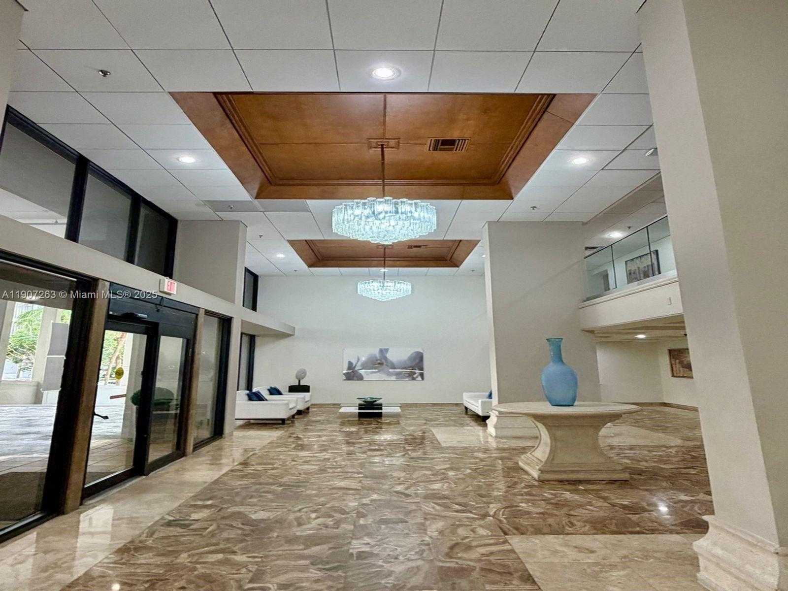 Small Image of 6061 COLLINS AVE #11A, Miami Beach Number 8