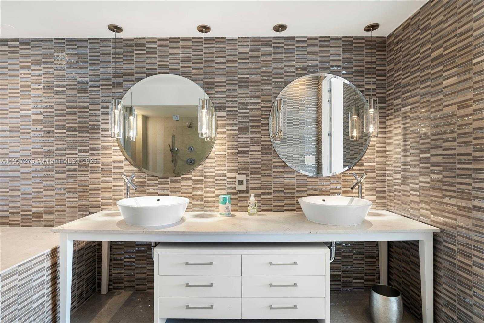 Small Image of 450 ALTON RD #PH 4104, Miami Beach Number 25