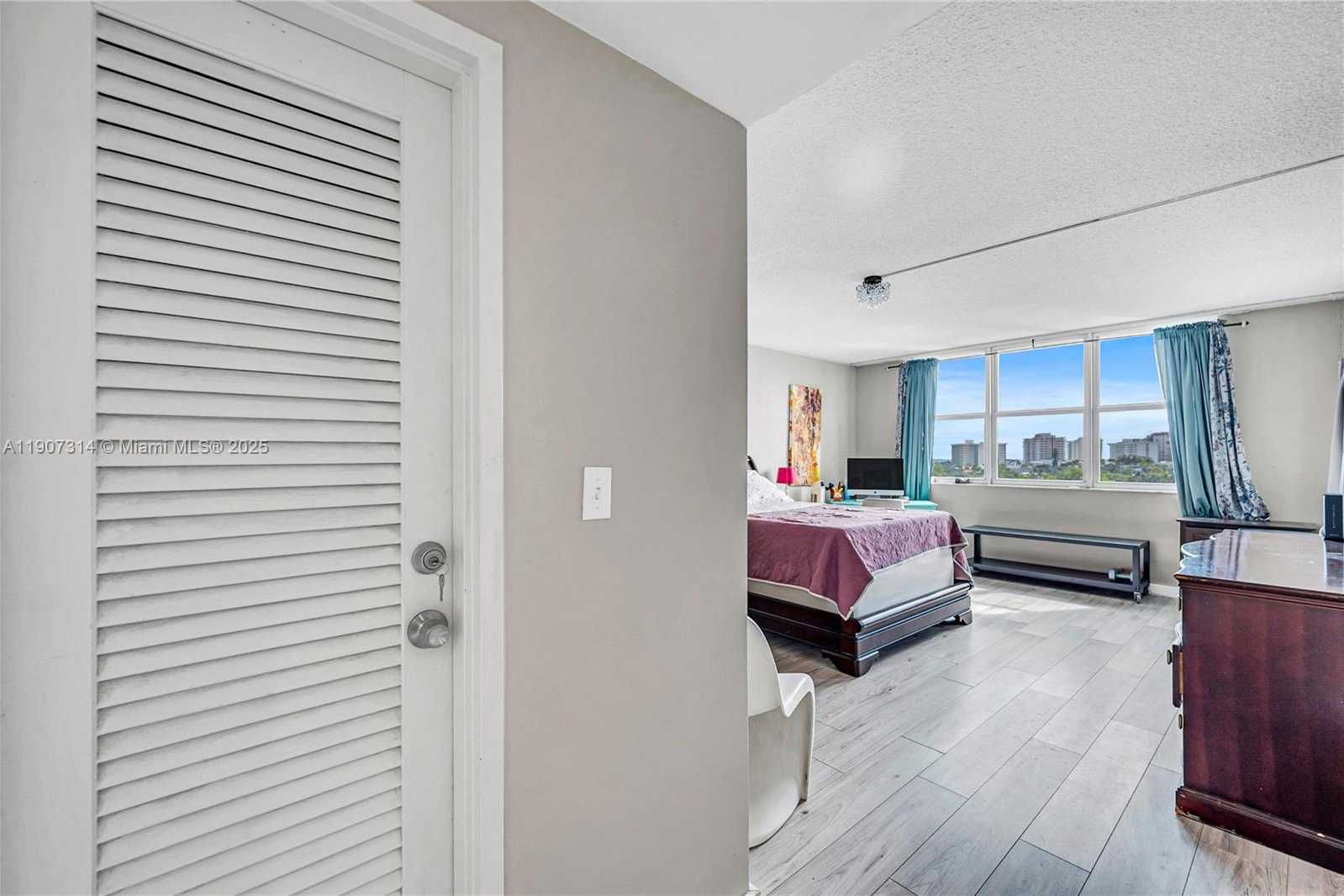 Small Image of 9111 EAST BAY HARBOR DR #PHB, Bay Harbor Islands Number 27