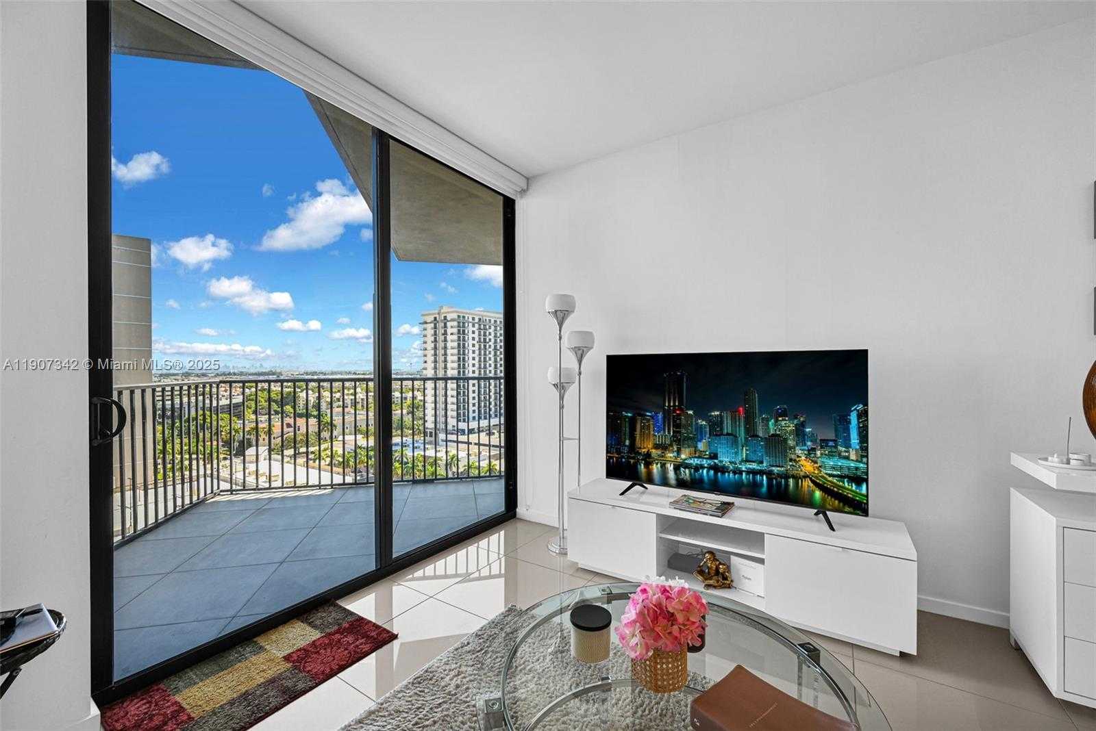 Small Image of 5300 NORTH WEST 85TH AVE #1107, Doral Number 14