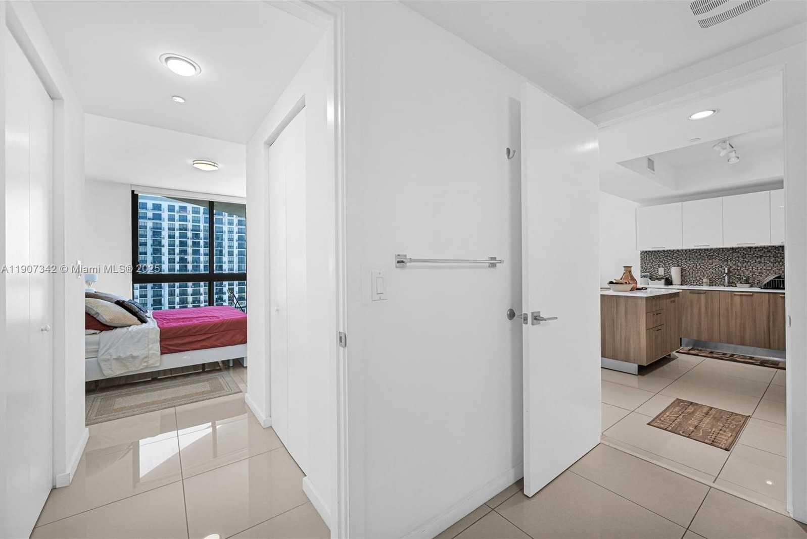 Small Image of 5300 NORTH WEST 85TH AVE #1107, Doral Number 22