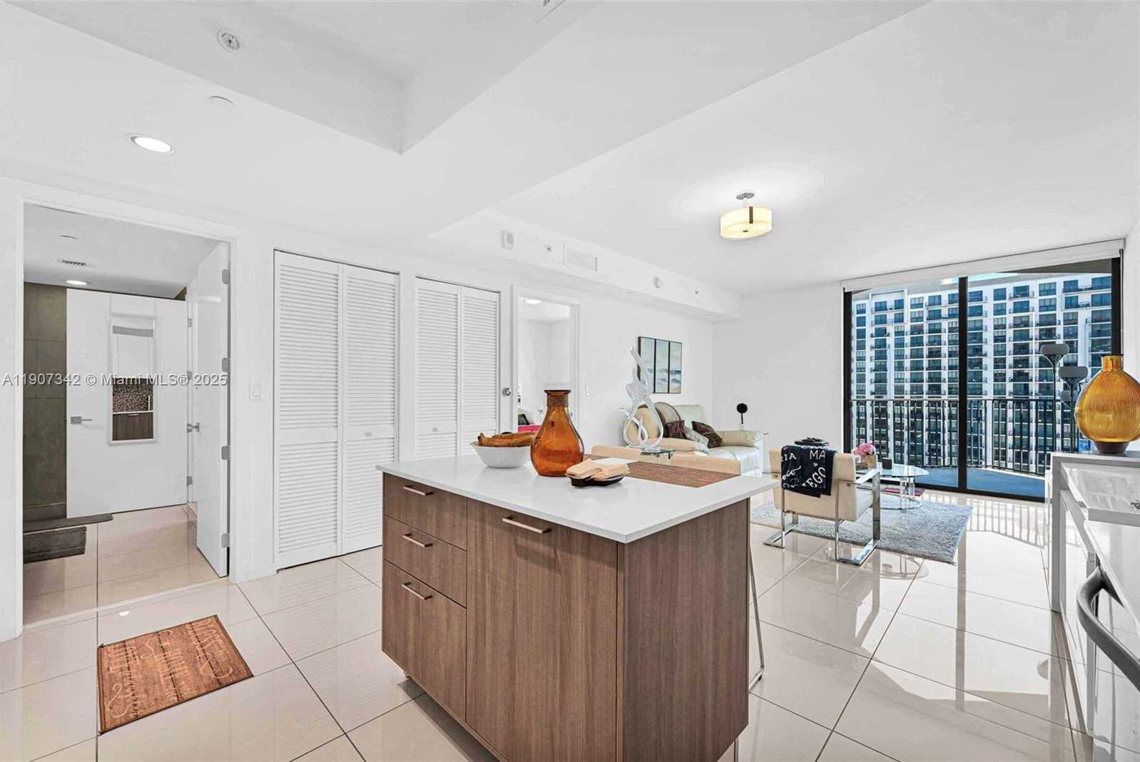 Small Image of 5300 NORTH WEST 85TH AVE #1107, Doral Number 33