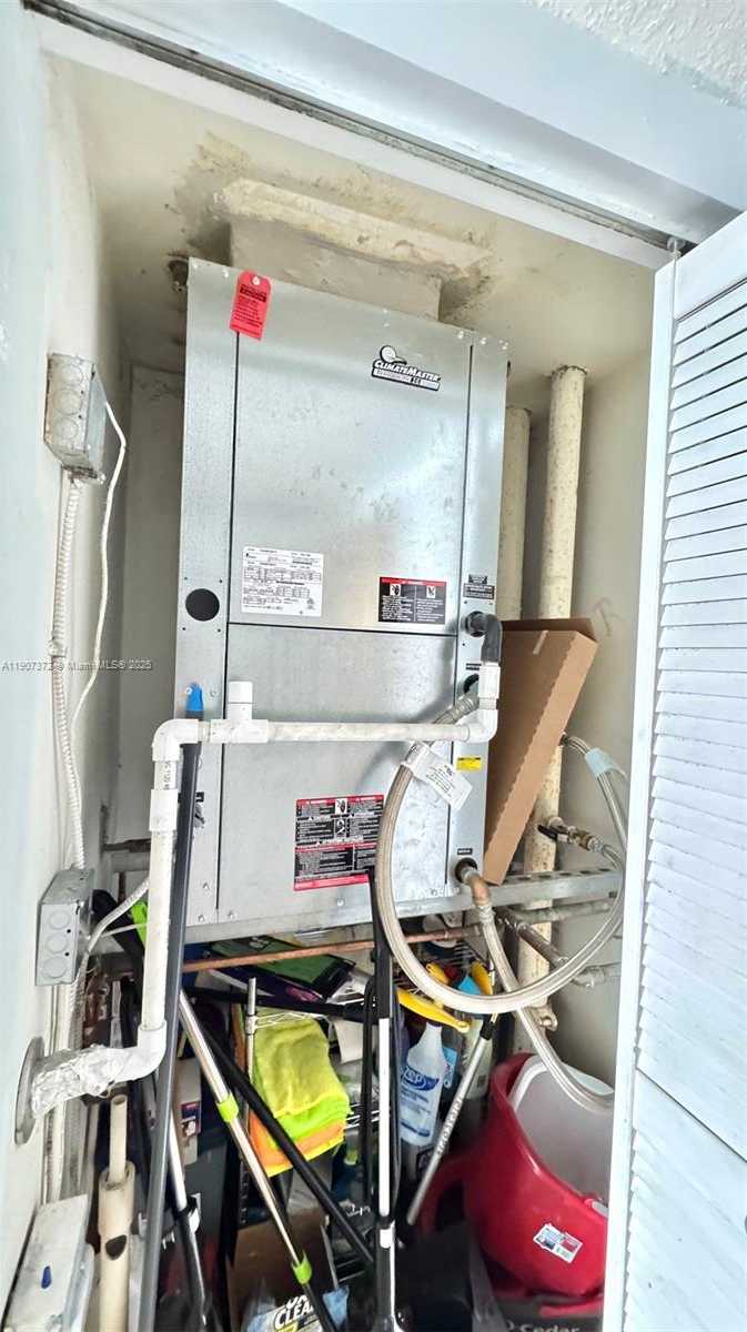 Small Image of 1800 NORTH BAYSHORE DR #1906, Miami Number 21