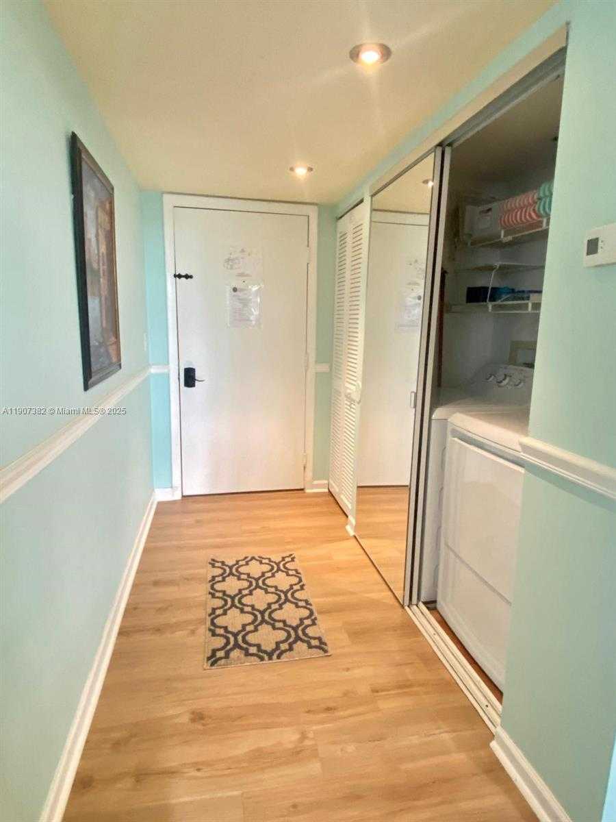 Small Image of 19655 EAST COUNTRY CLUB DR #6401, Aventura Number 15