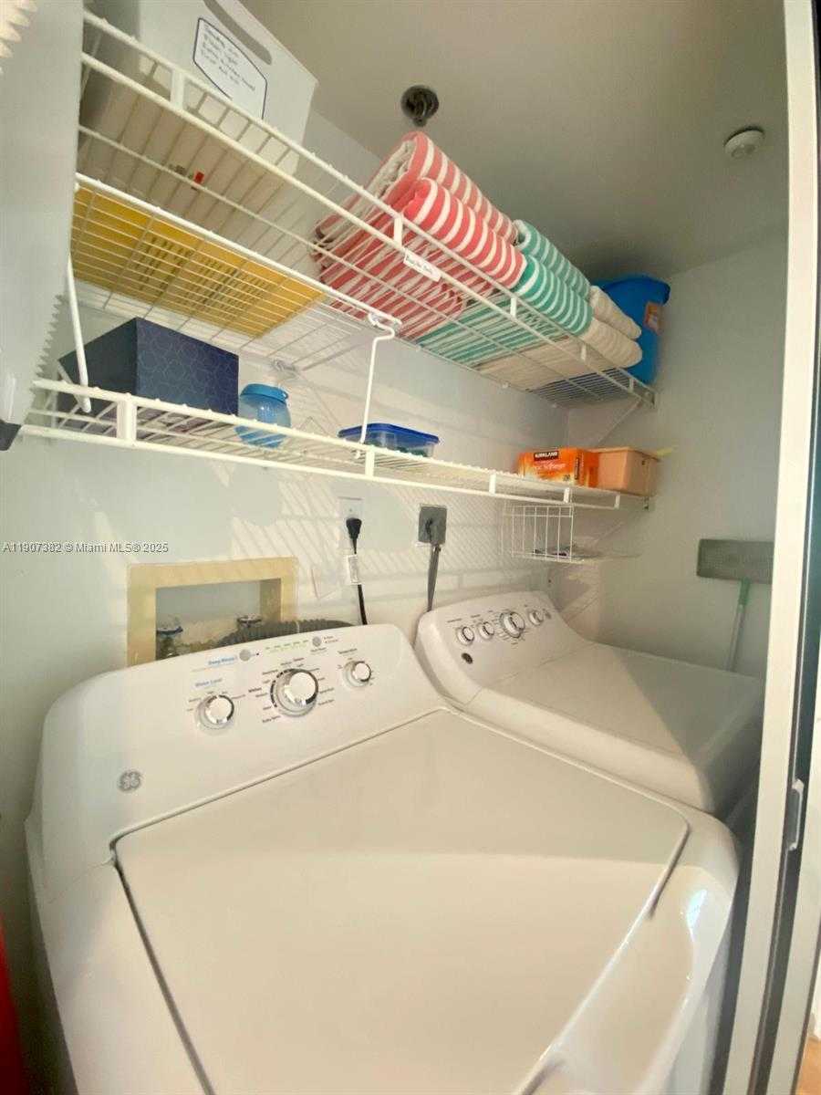 Small Image of 19655 EAST COUNTRY CLUB DR #6401, Aventura Number 16