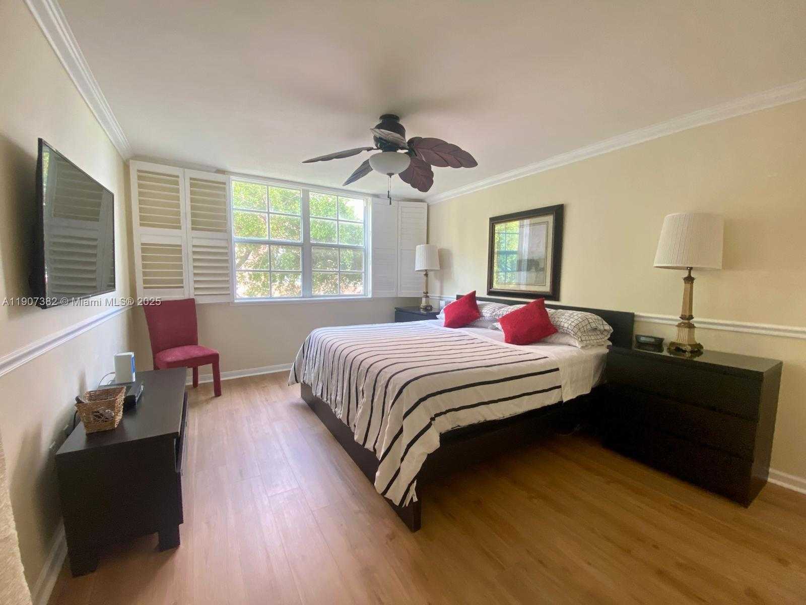 Small Image of 19655 EAST COUNTRY CLUB DR #6401, Aventura Number 6