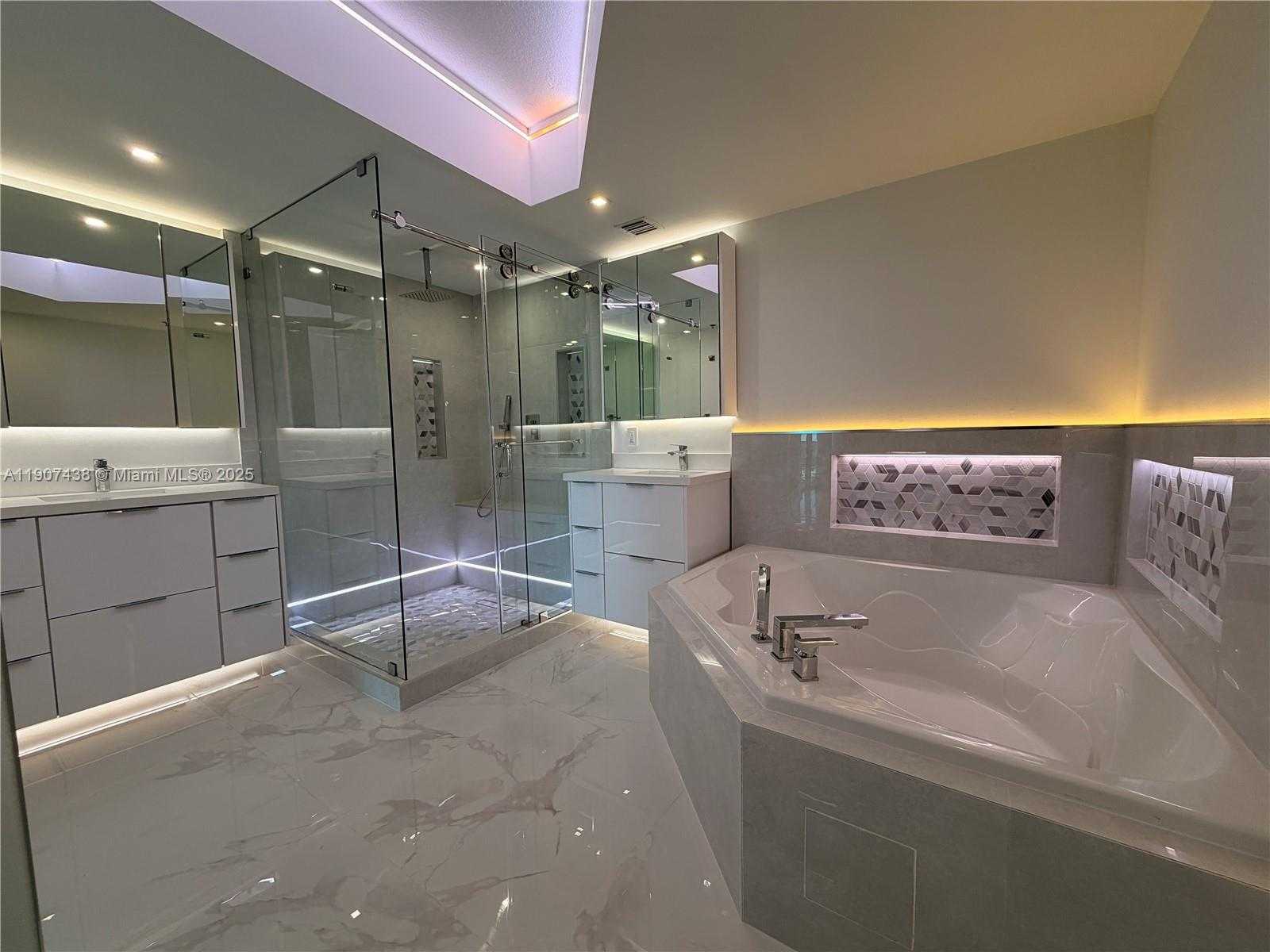 Small Image of 2641 NORTH FLAMINGO RD #2208N, Sunrise Number 26