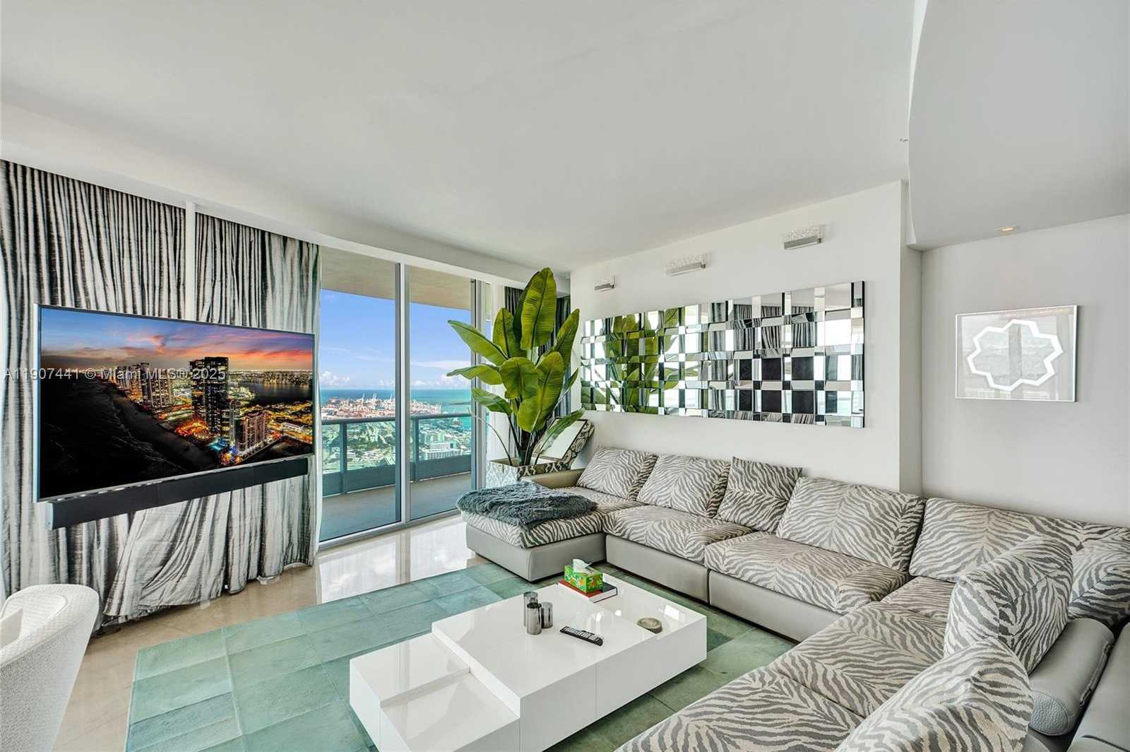 Small Image of 900 BISCAYNE BLVD #6107, Miami Number 11