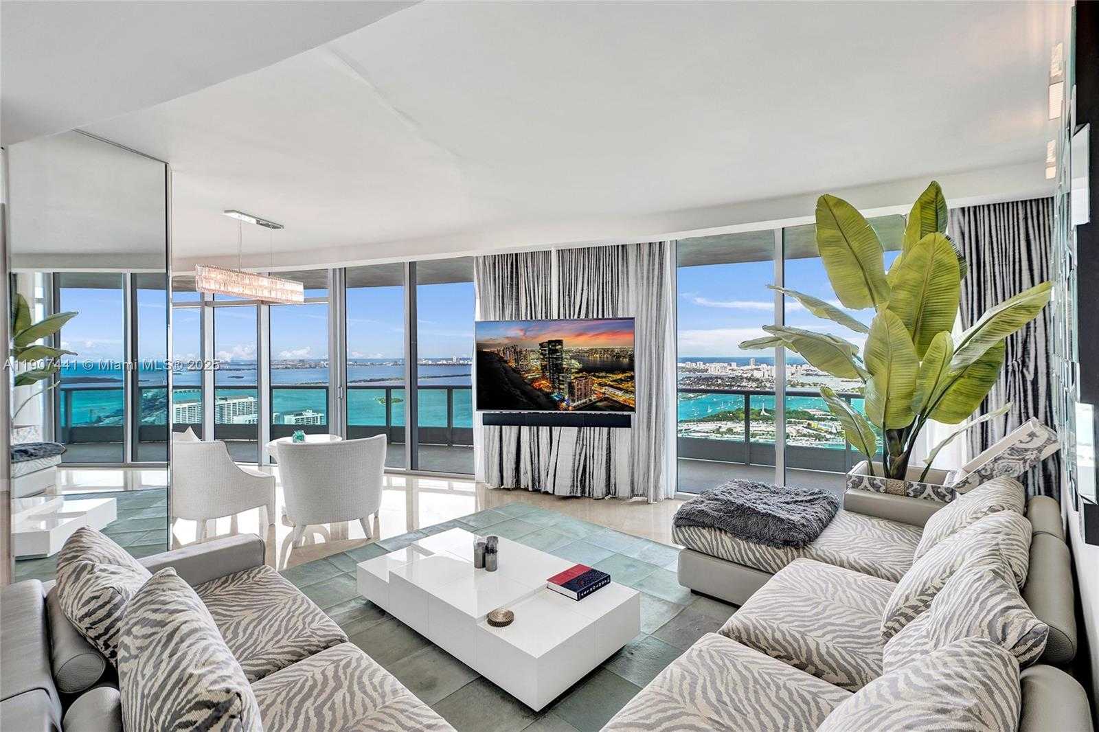 Small Image of 900 BISCAYNE BLVD #6107, Miami Number 4