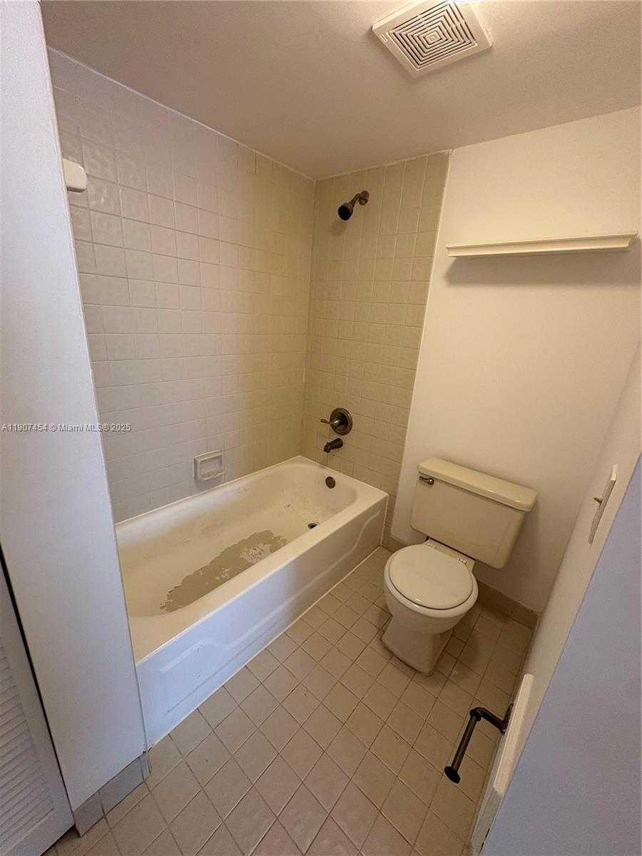 Small Image of 8444 SHADOW CT #4-3, Coral Springs Number 19