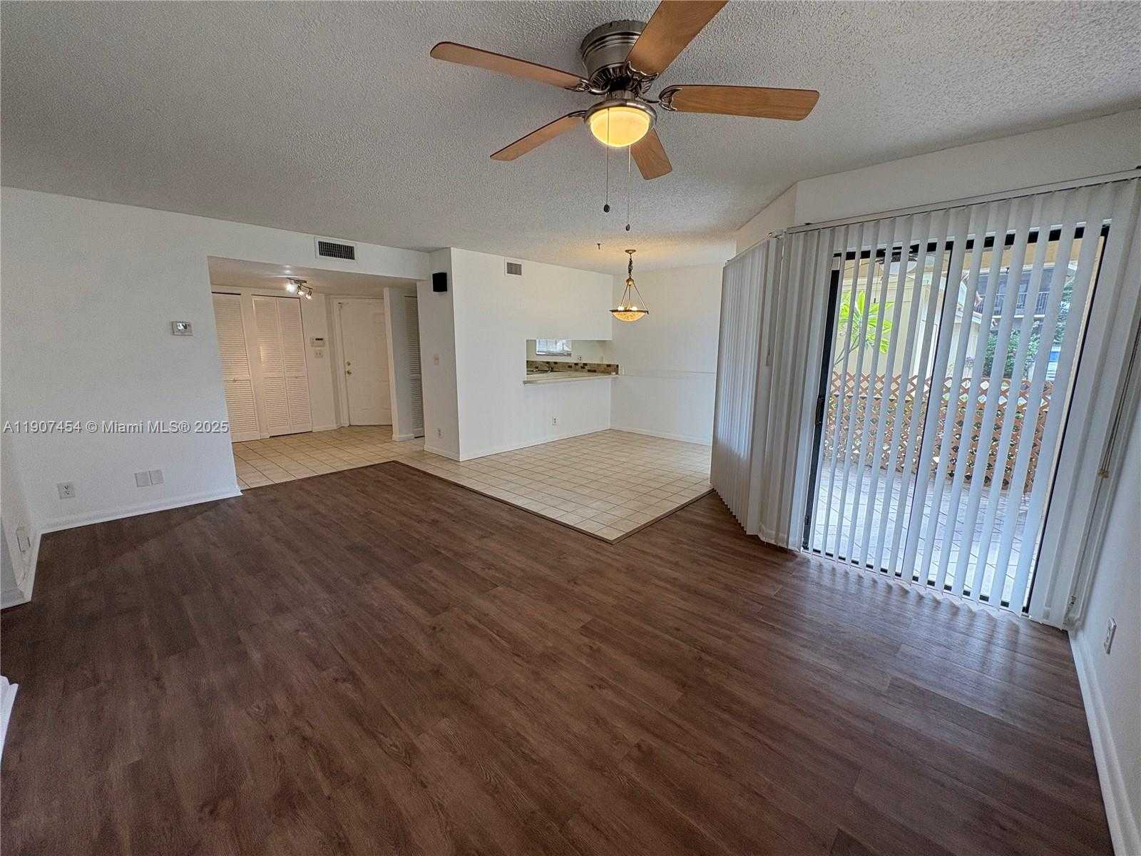 Small Image of 8444 SHADOW CT #4-3, Coral Springs Number 5