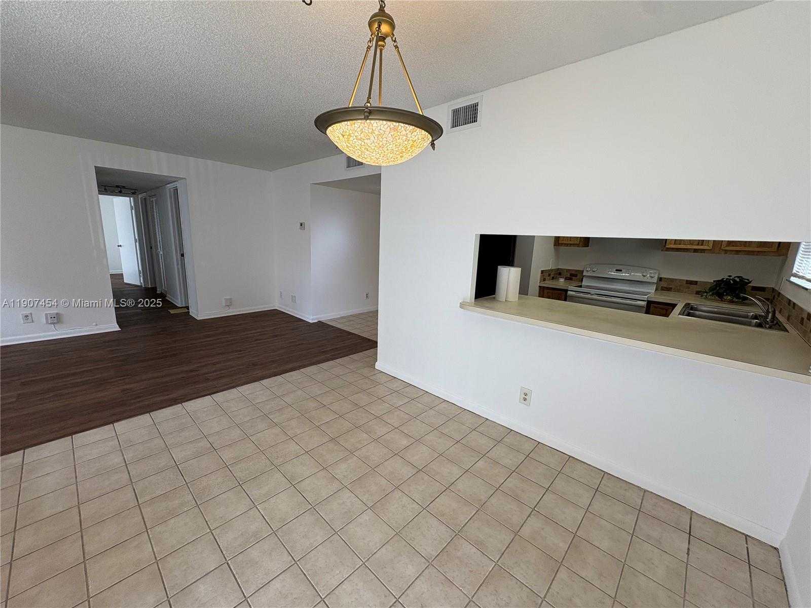 Small Image of 8444 SHADOW CT #4-3, Coral Springs Number 6