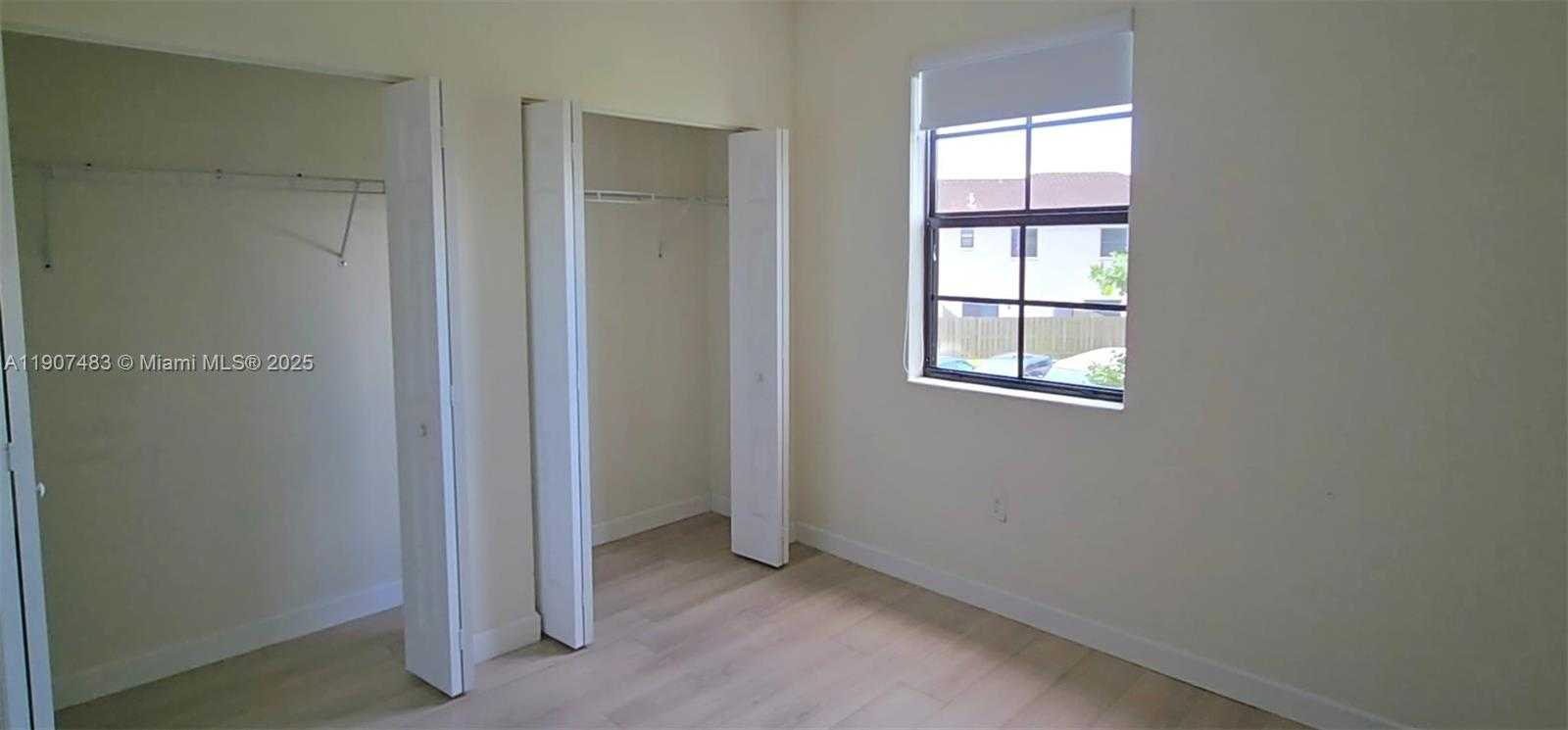 Small Image of 15081 SOUTH WEST 113TH TER, Miami Number 12