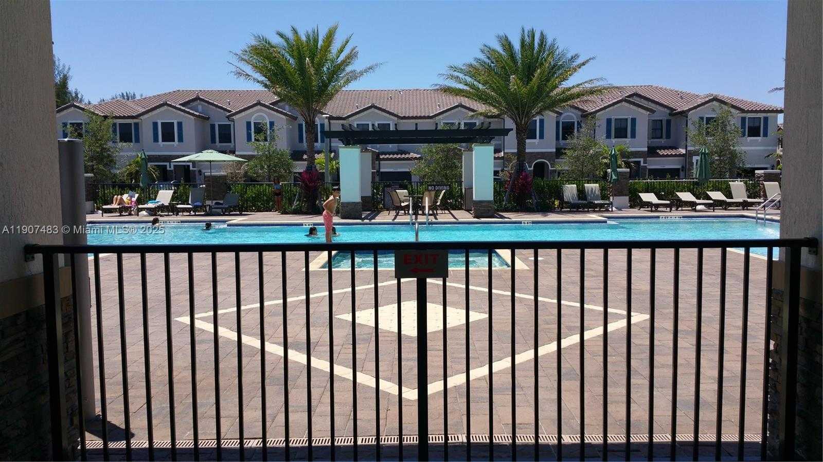 Small Image of 15081 SOUTH WEST 113TH TER, Miami Number 18