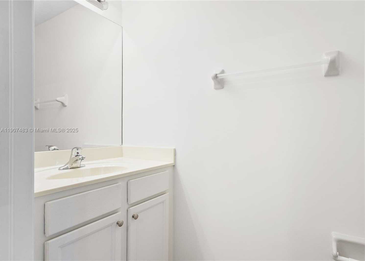 Small Image of 15081 SOUTH WEST 113TH TER, Miami Number 20