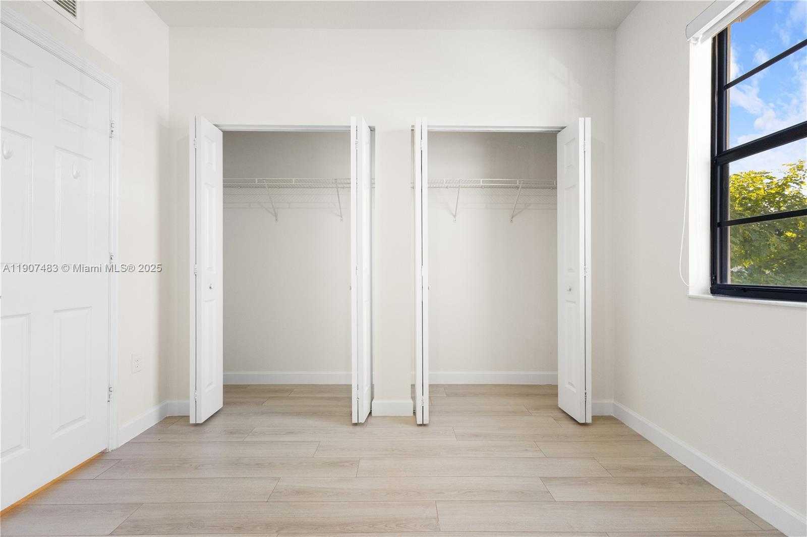 Small Image of 15081 SOUTH WEST 113TH TER, Miami Number 33