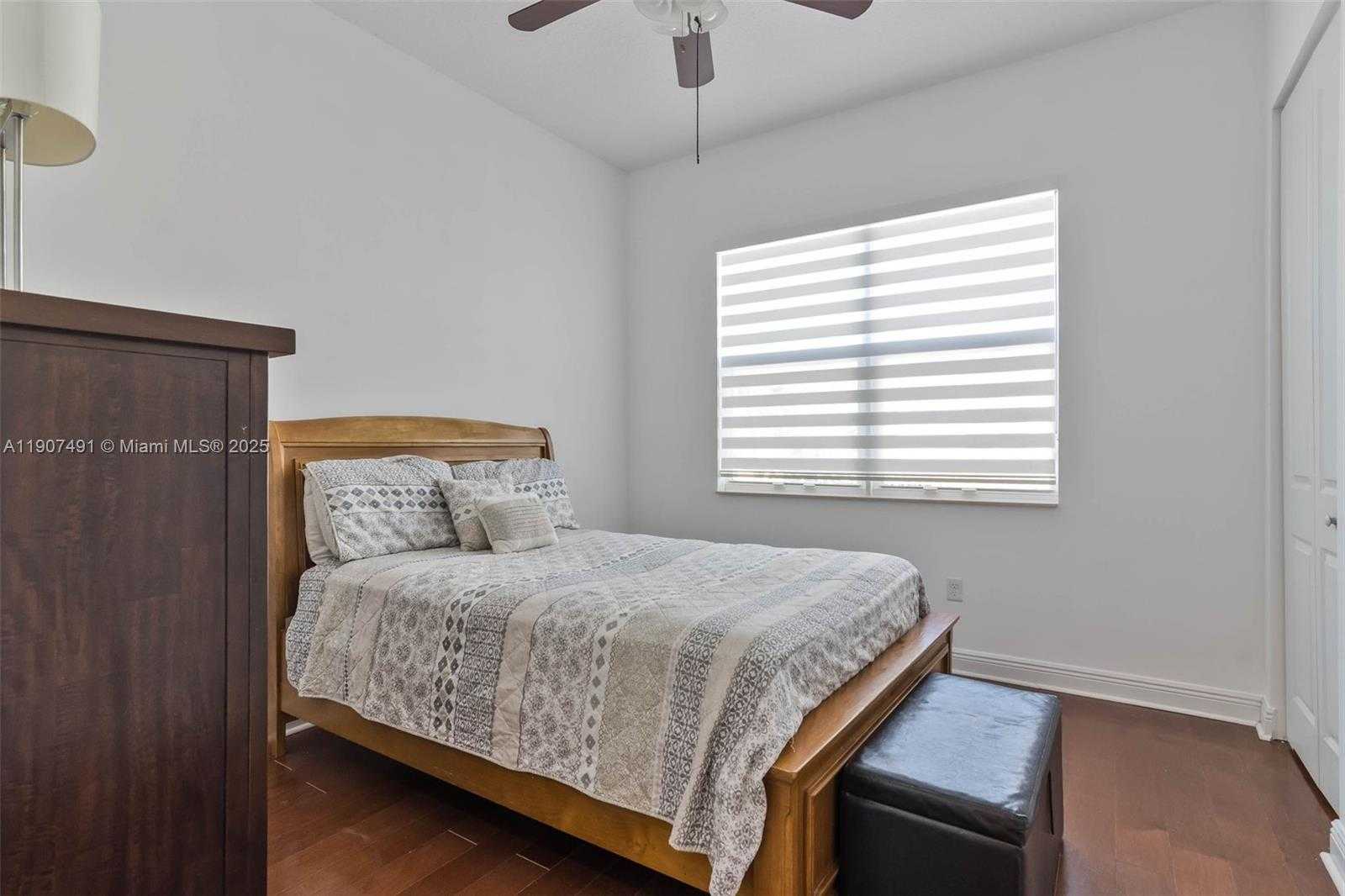 Small Image of 12448 NORTH WEST 17TH MNR, Pembroke Pines Number 15