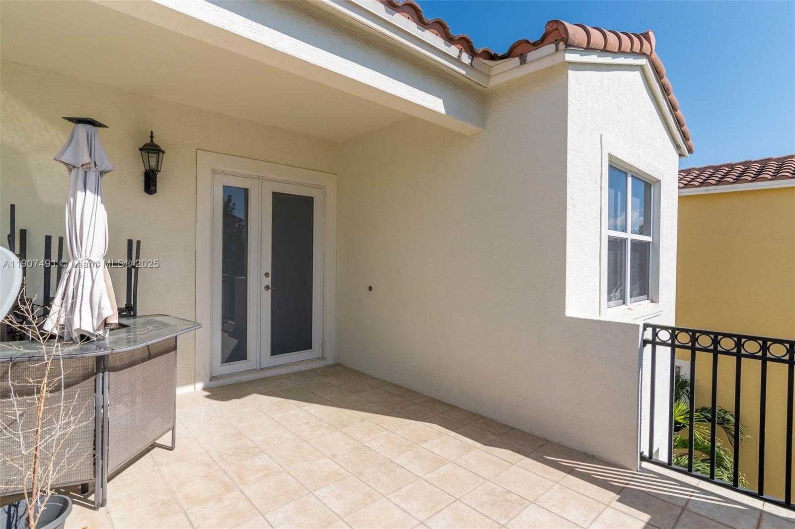 Small Image of 12448 NORTH WEST 17TH MNR, Pembroke Pines Number 24