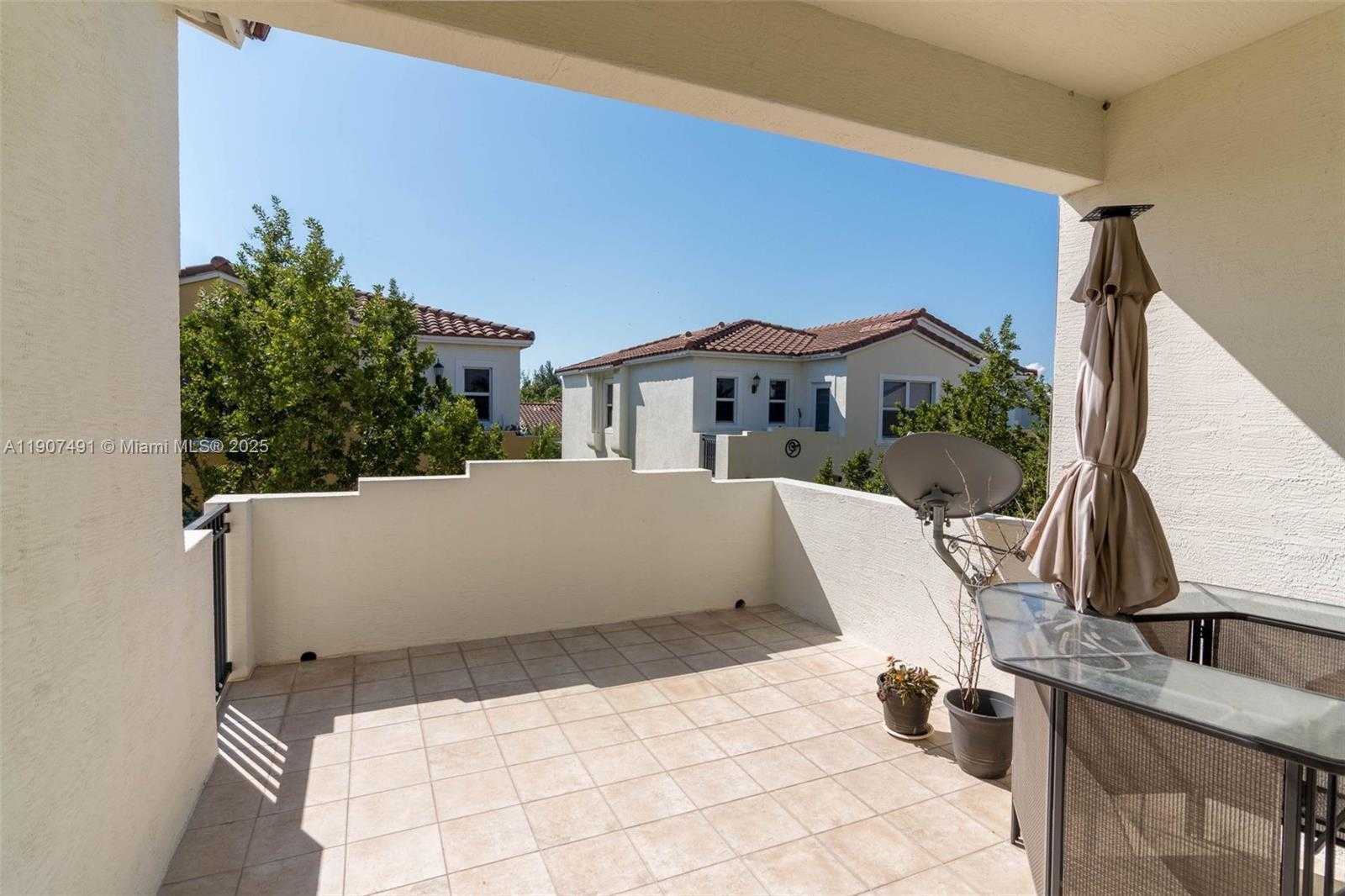 Small Image of 12448 NORTH WEST 17TH MNR, Pembroke Pines Number 25