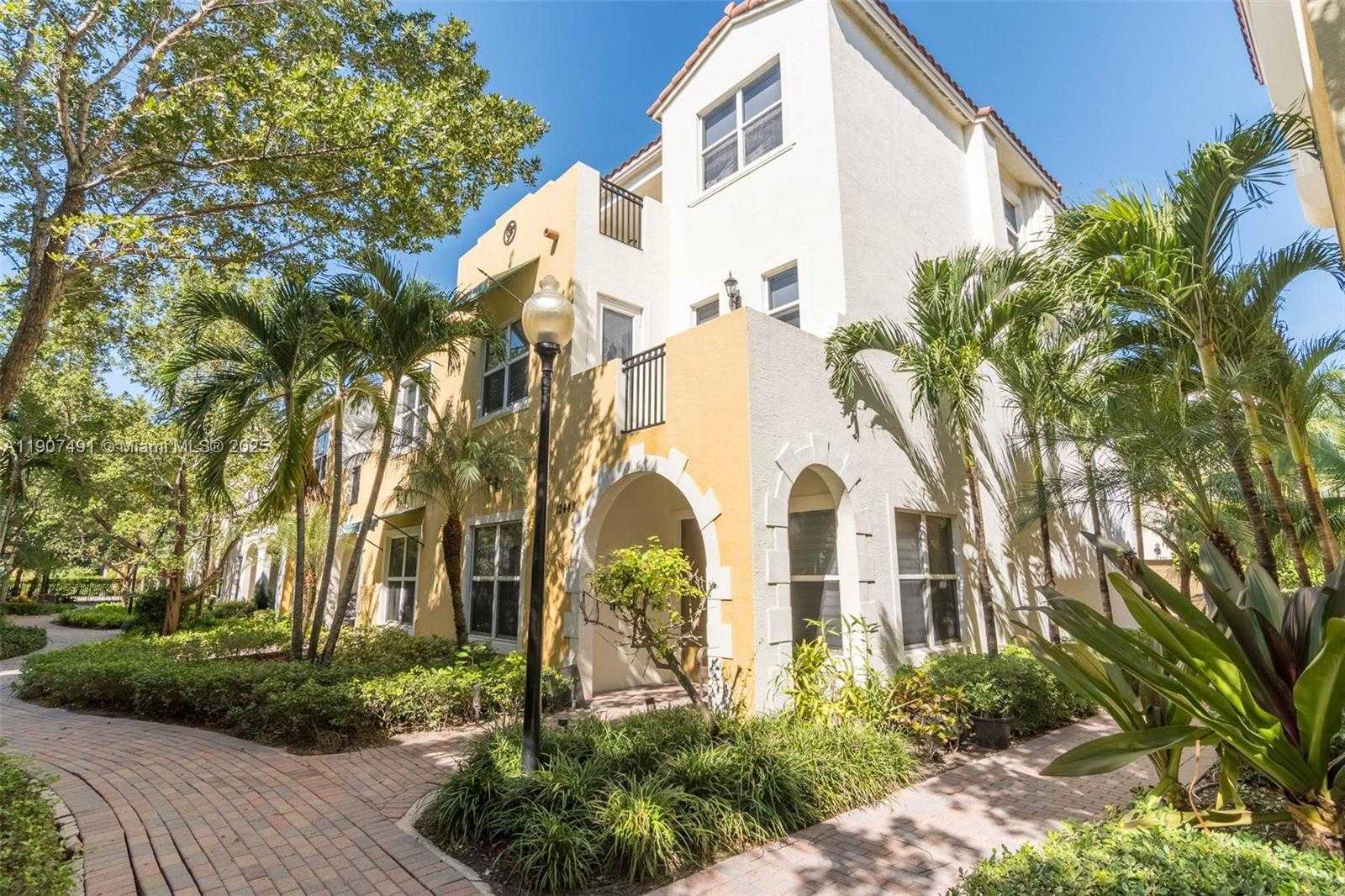 Small Image of 12448 NORTH WEST 17TH MNR, Pembroke Pines Number 29