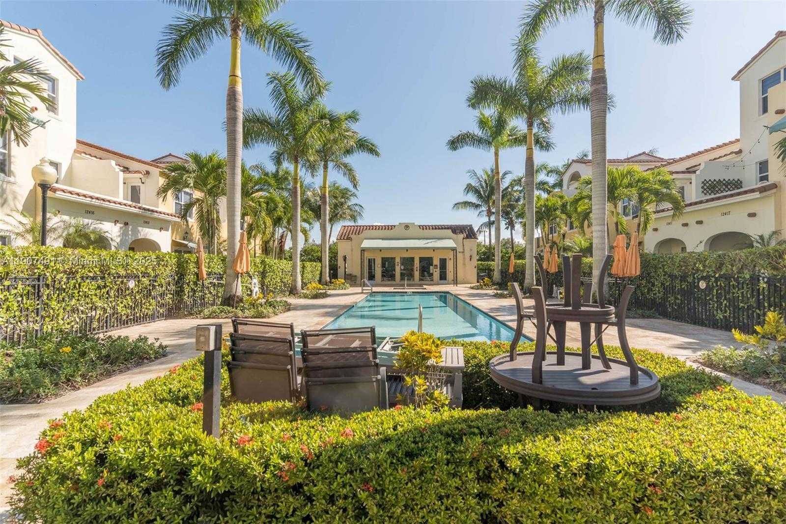 Small Image of 12448 NORTH WEST 17TH MNR, Pembroke Pines Number 33