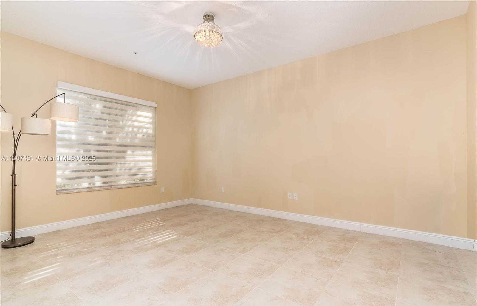 Small Image of 12448 NORTH WEST 17TH MNR, Pembroke Pines Number 4