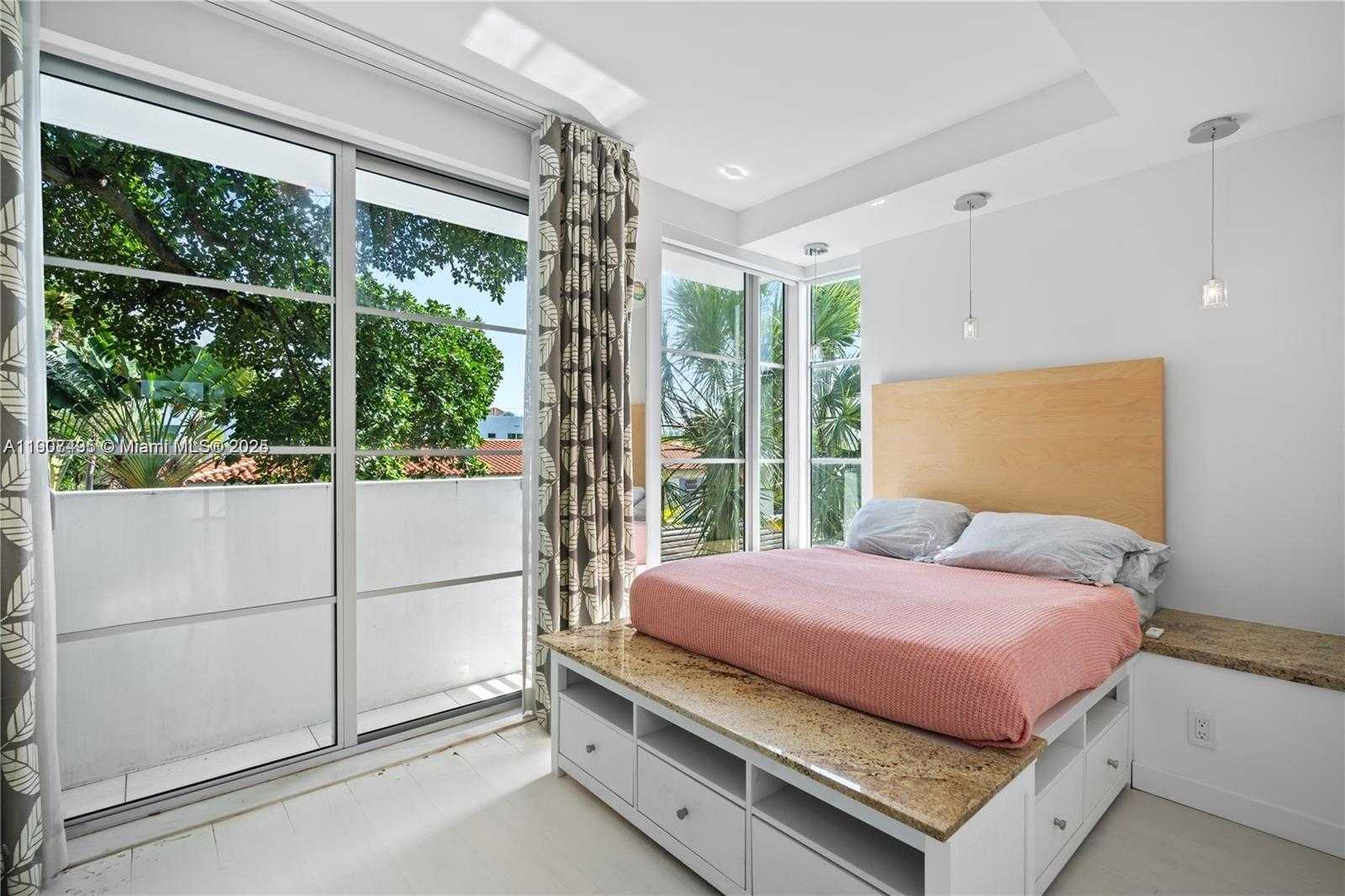 Small Image of 1600 MICHIGAN AVE #7, Miami Beach Number 15