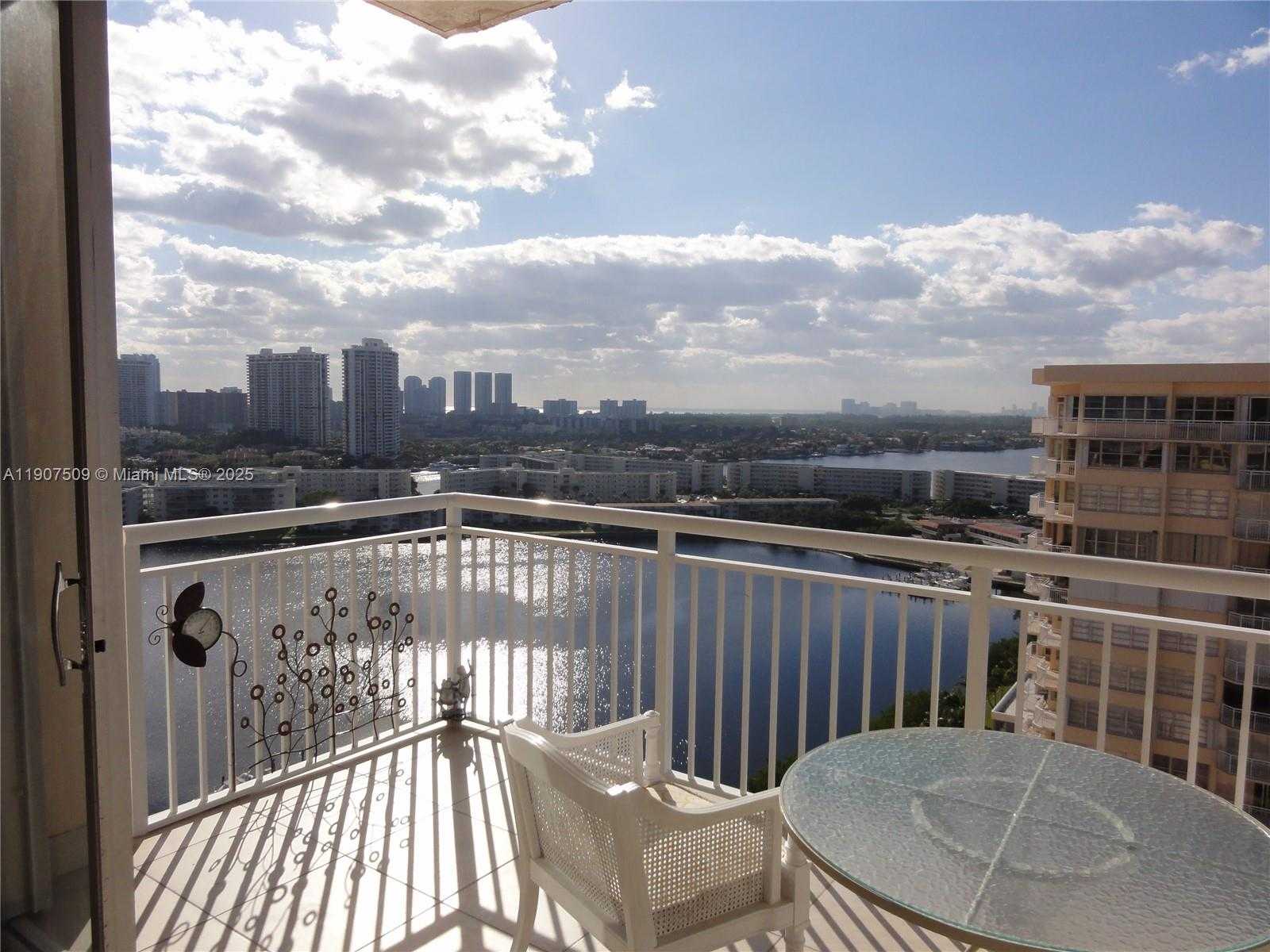 Small Image of 18061 BISCAYNE BLVD #PH03, Aventura Number 8