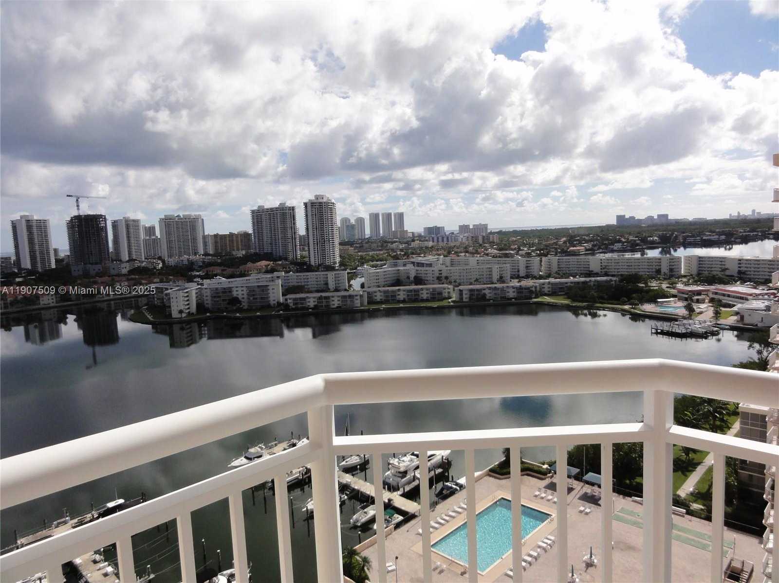 Small Image of 18061 BISCAYNE BLVD #PH03, Aventura Number 9