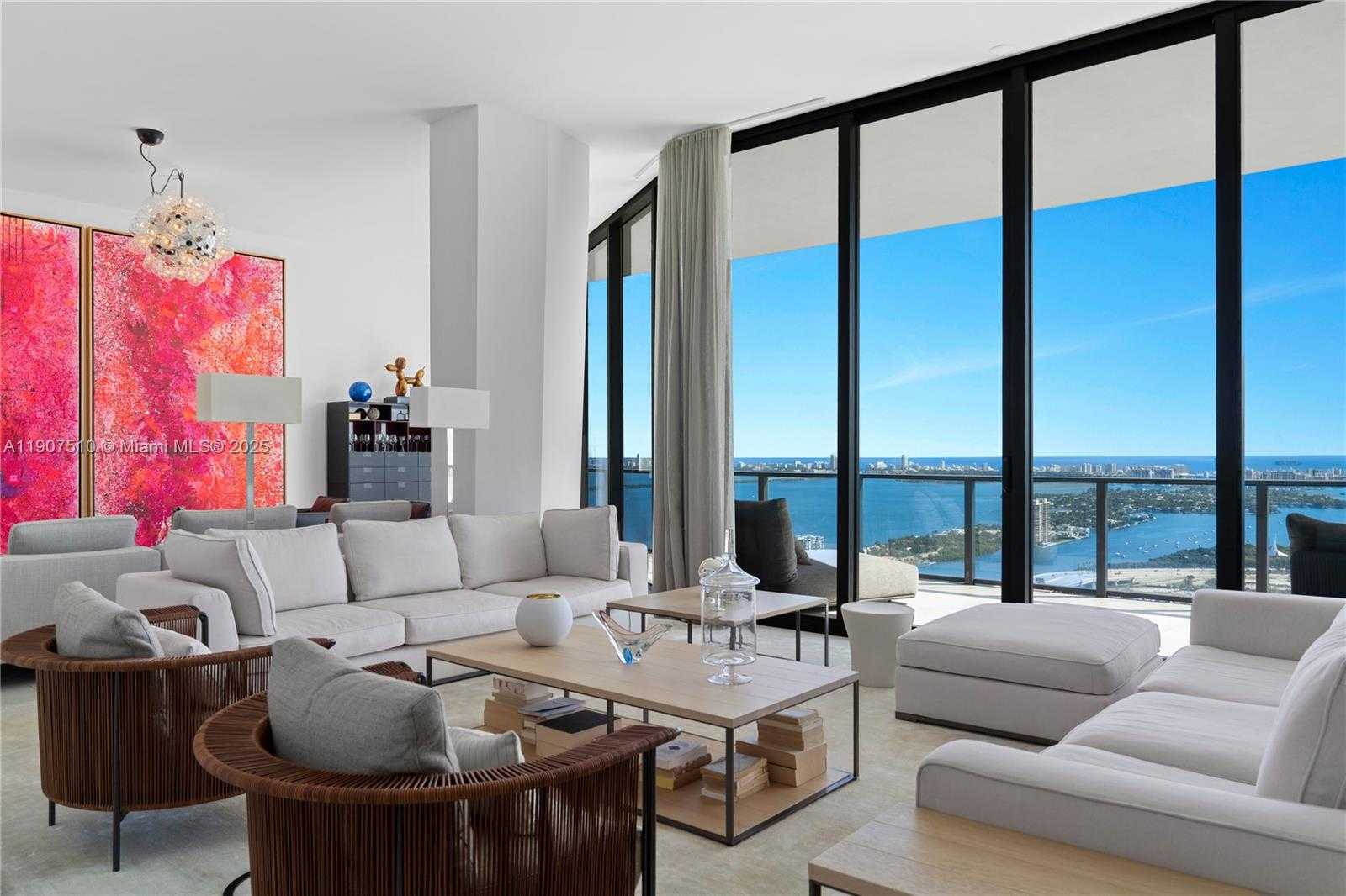 Small Image of 1000 BISCAYNE BLVD #LPH 4901, Miami Number 2