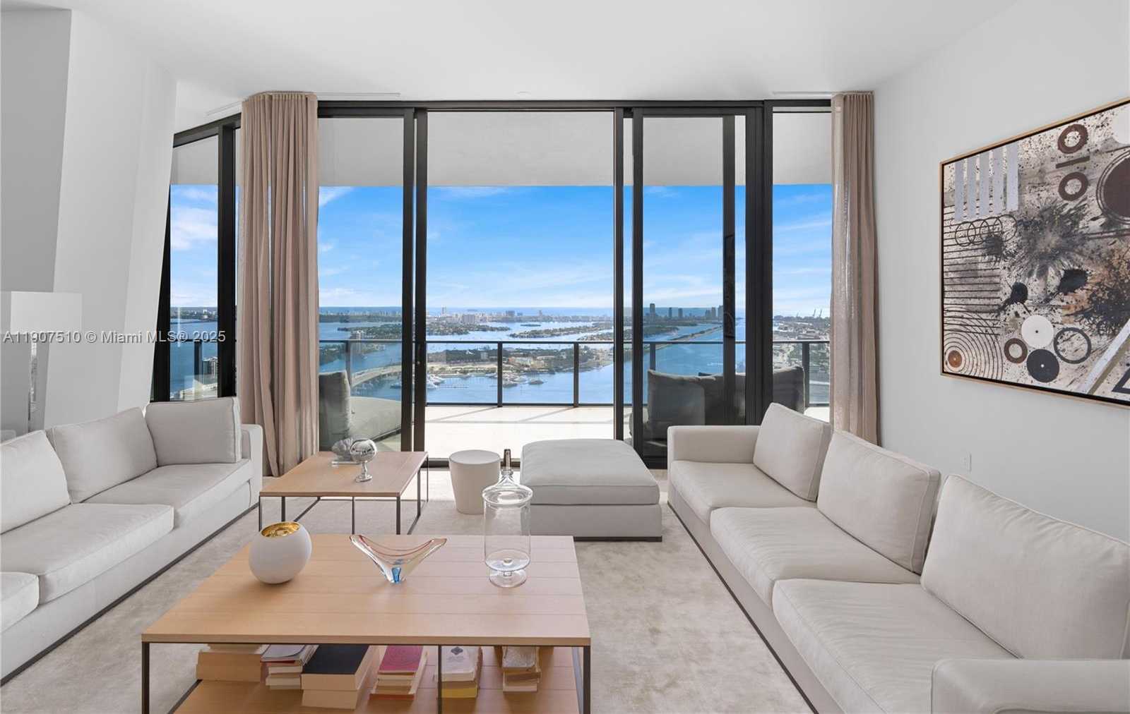 Small Image of 1000 BISCAYNE BLVD #LPH 4901, Miami Number 24